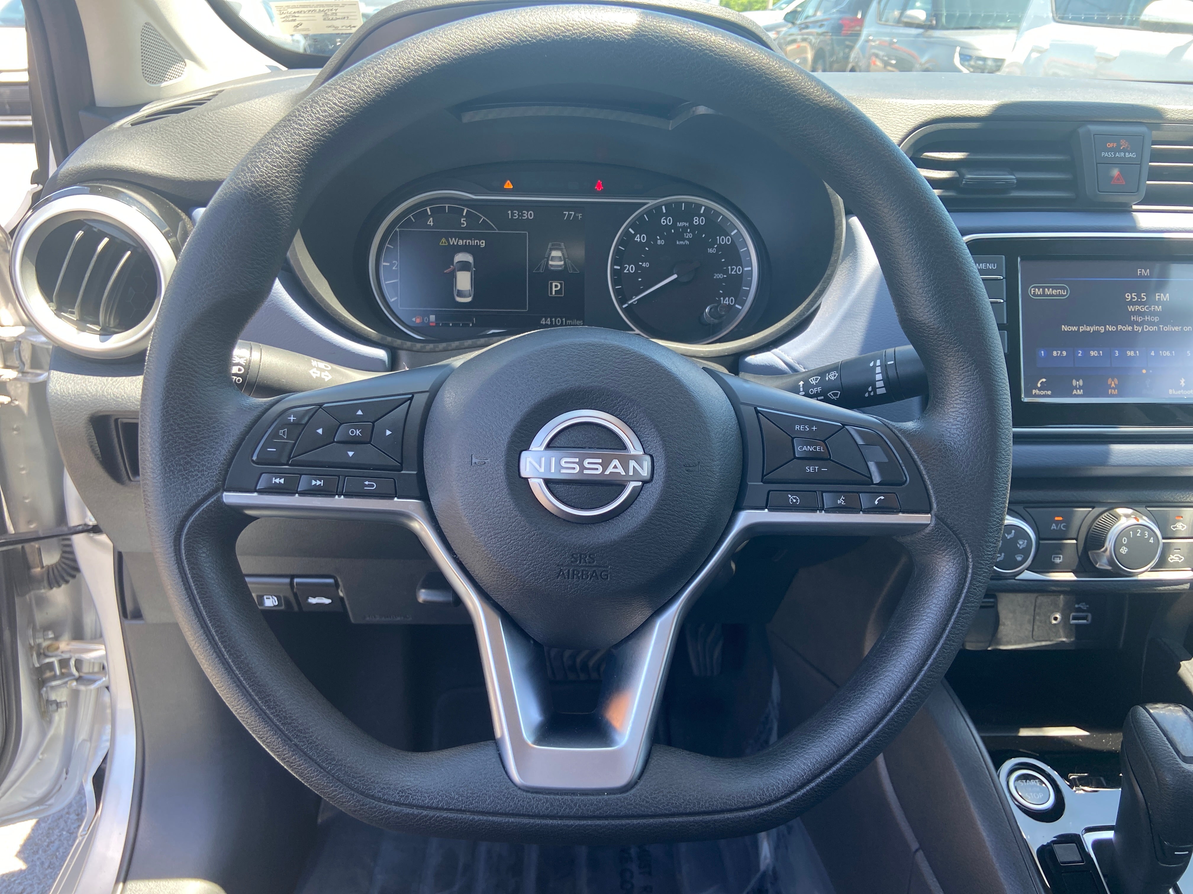 2023 Nissan Versa SV 5