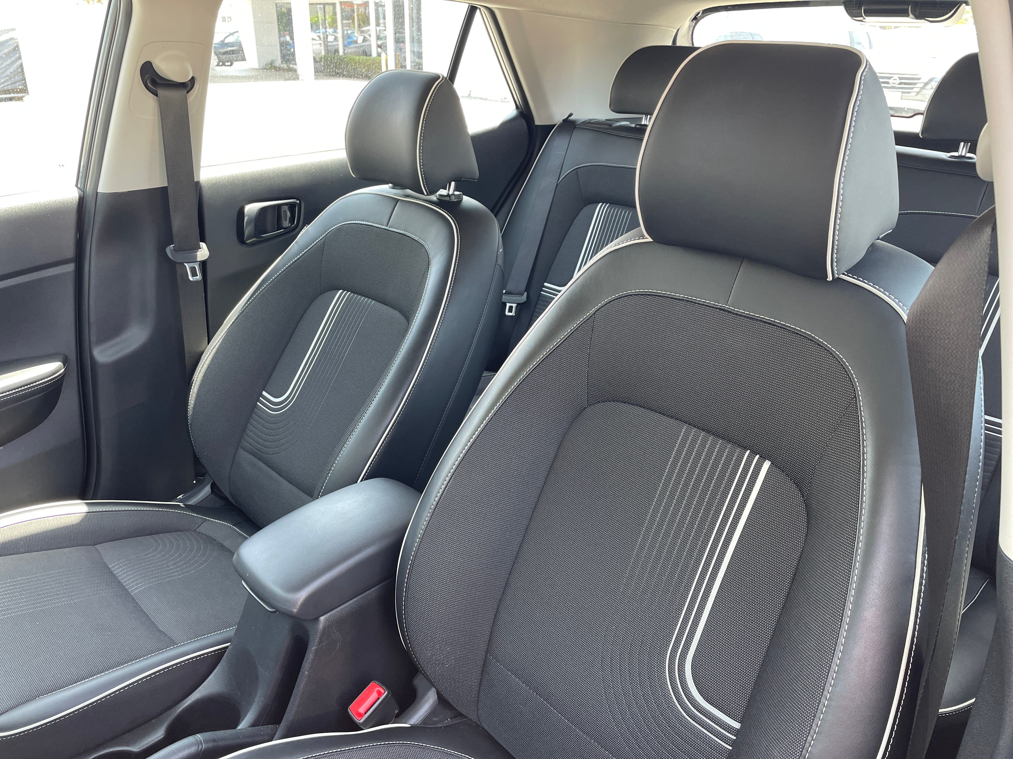 2023 Hyundai Venue Limited 2