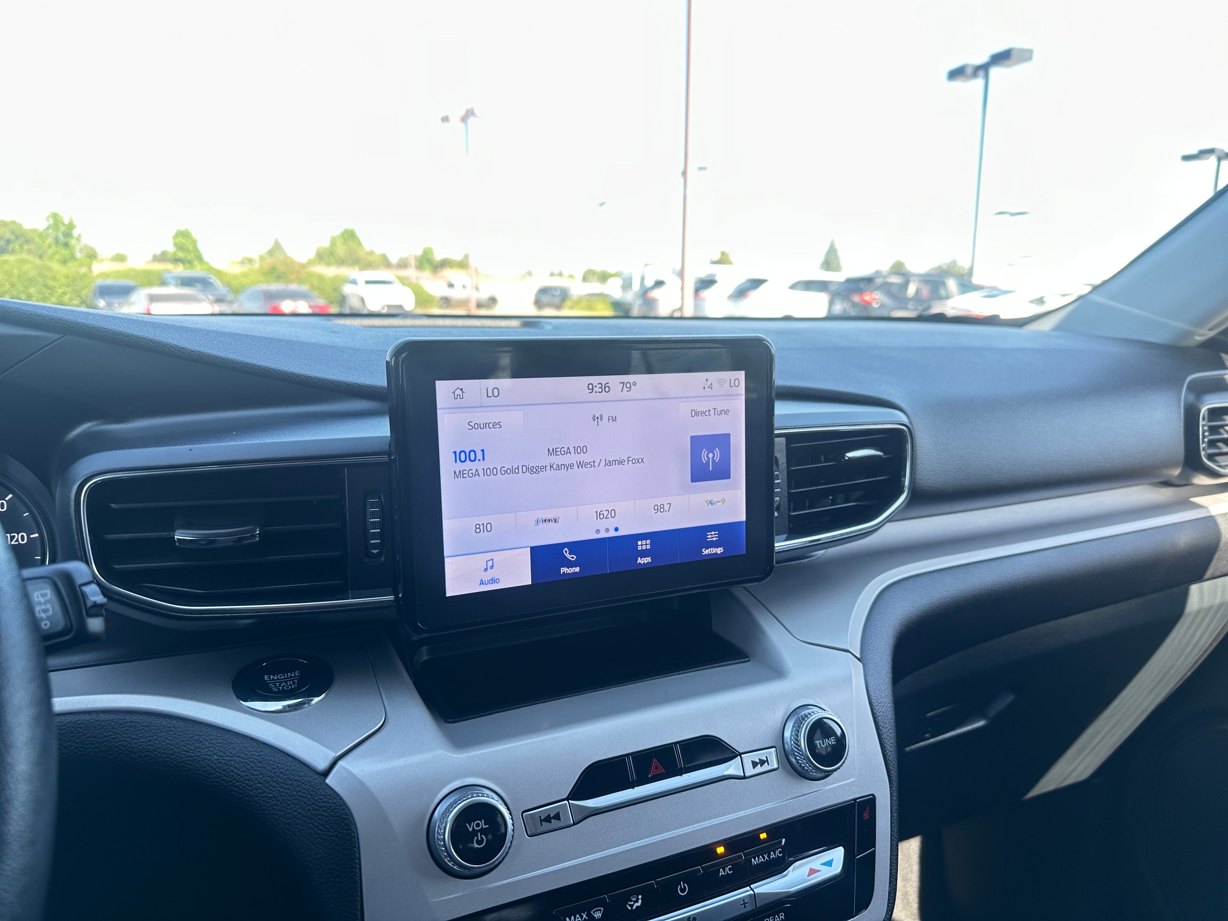 2024 Ford Explorer XLT 4