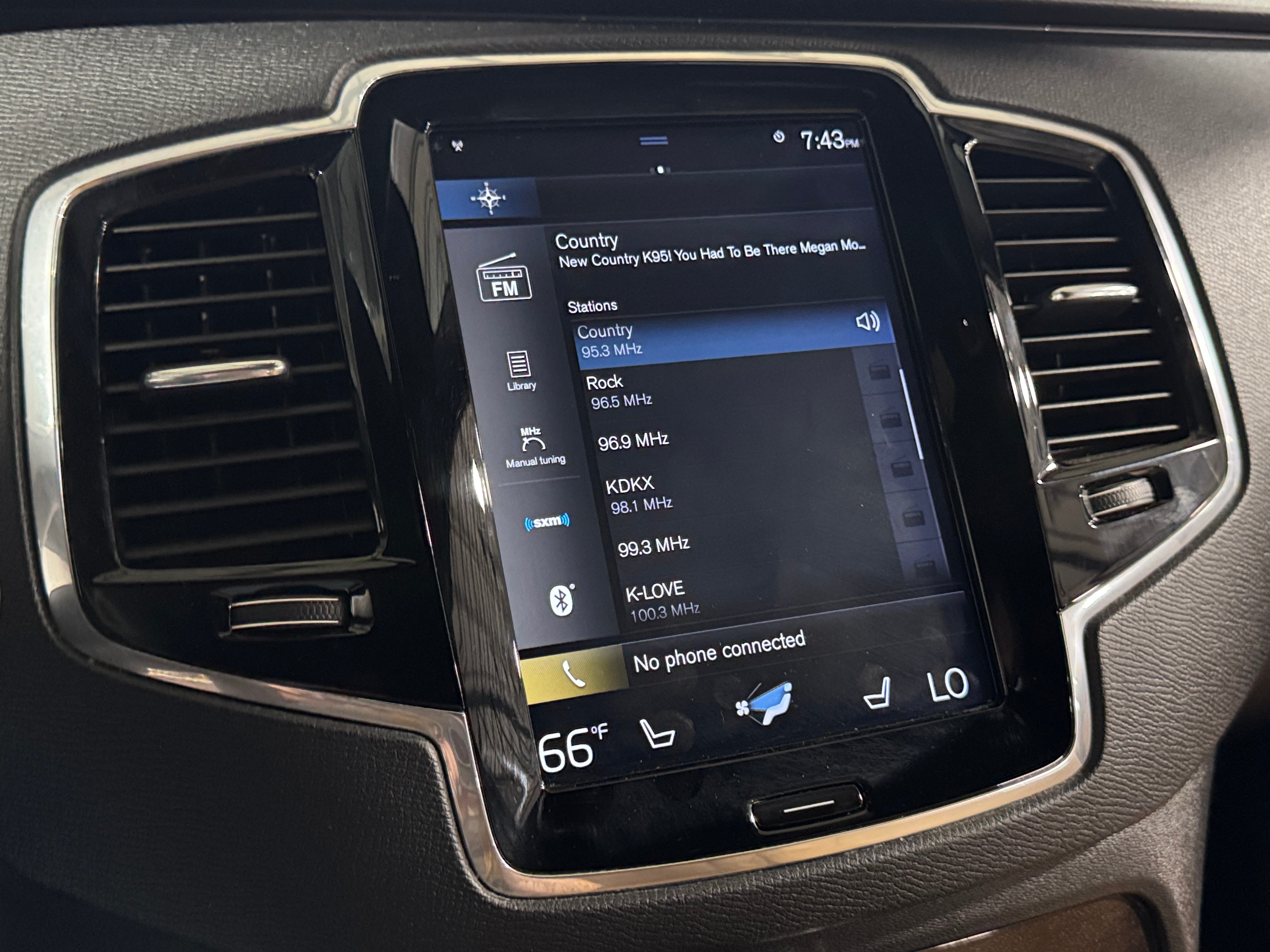 2018 Volvo XC90 T6 Momentum 3