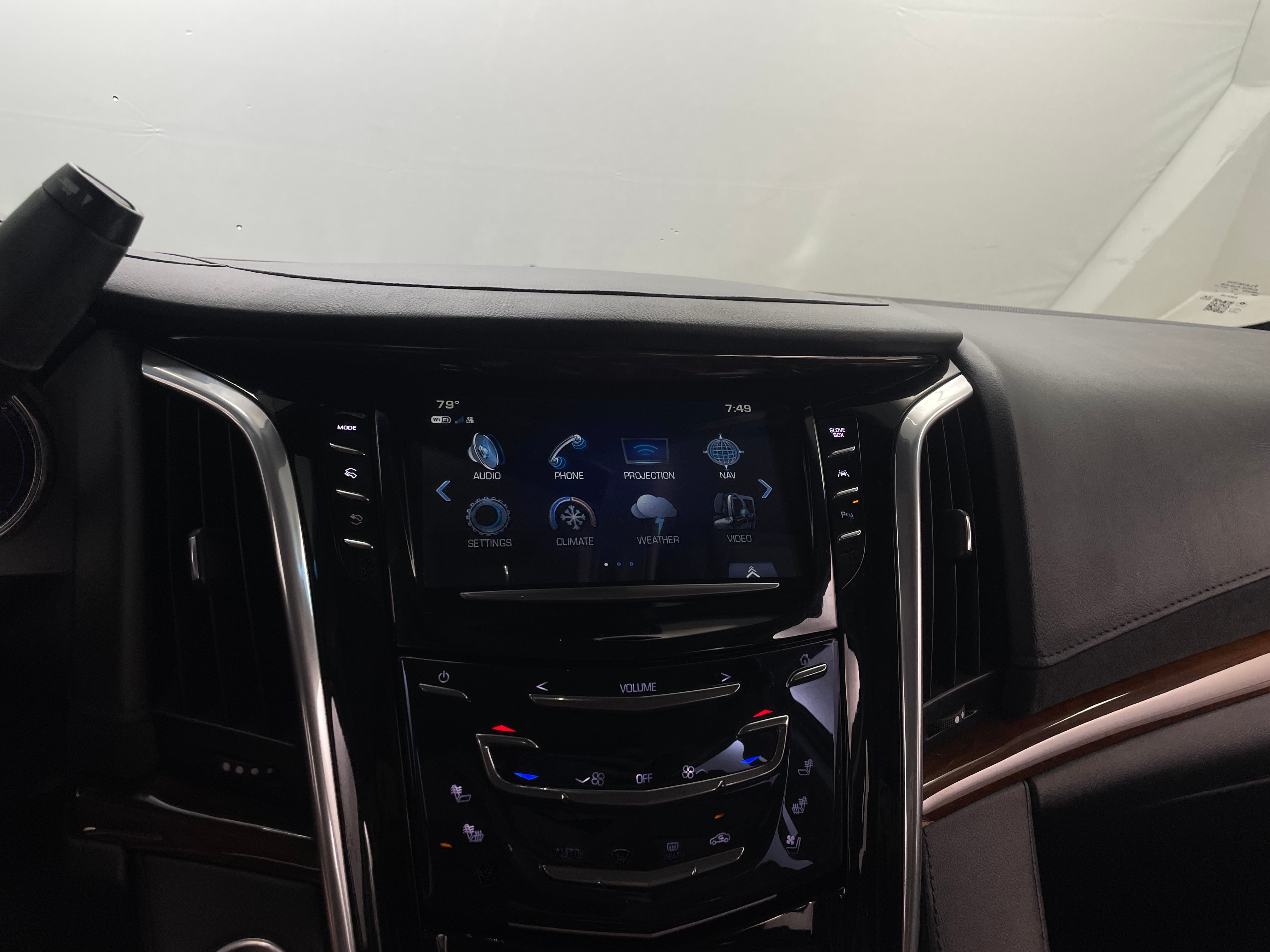 2019 Cadillac Escalade Premium Luxury 3