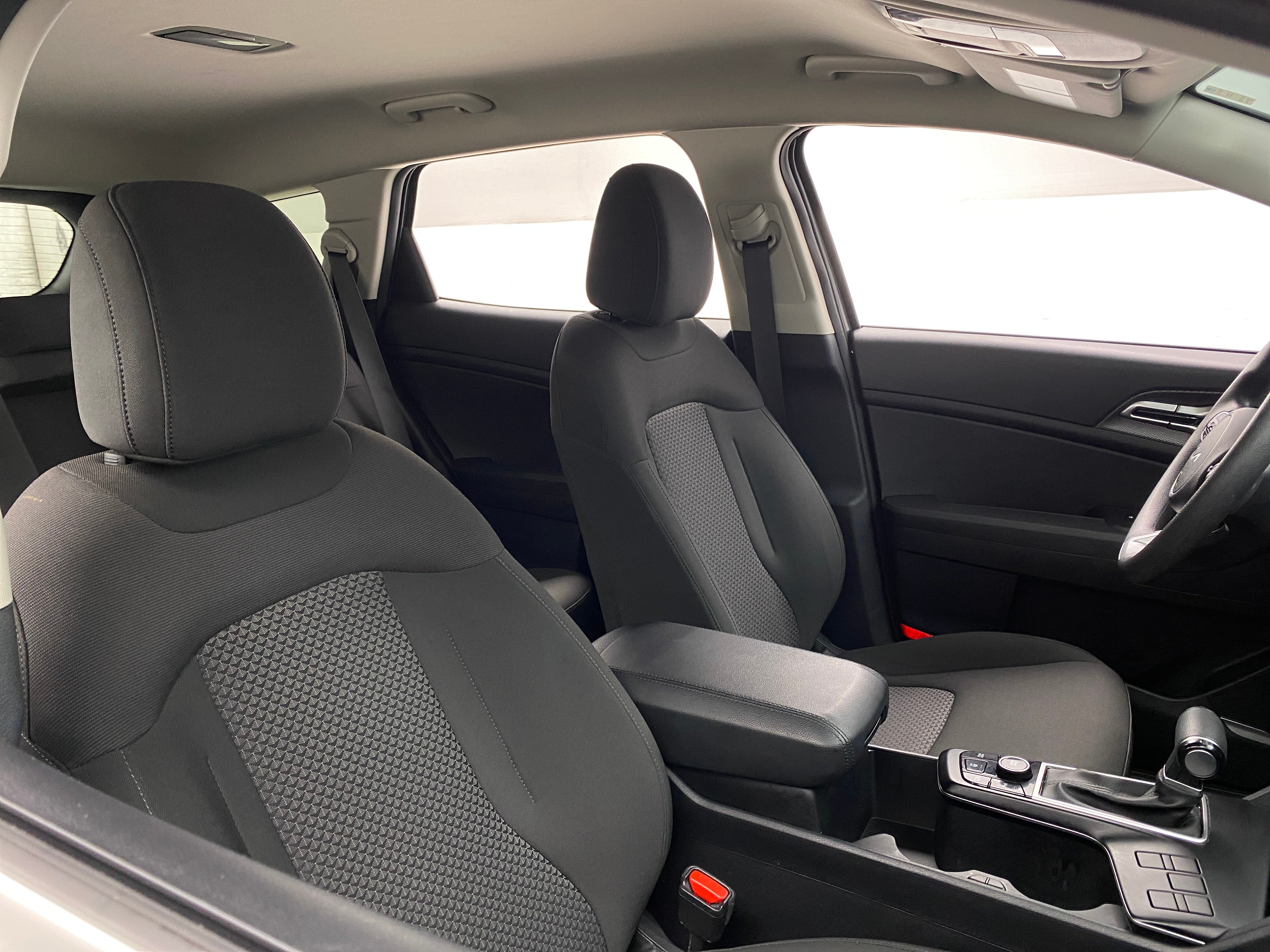 2024 Kia Sportage LX 2