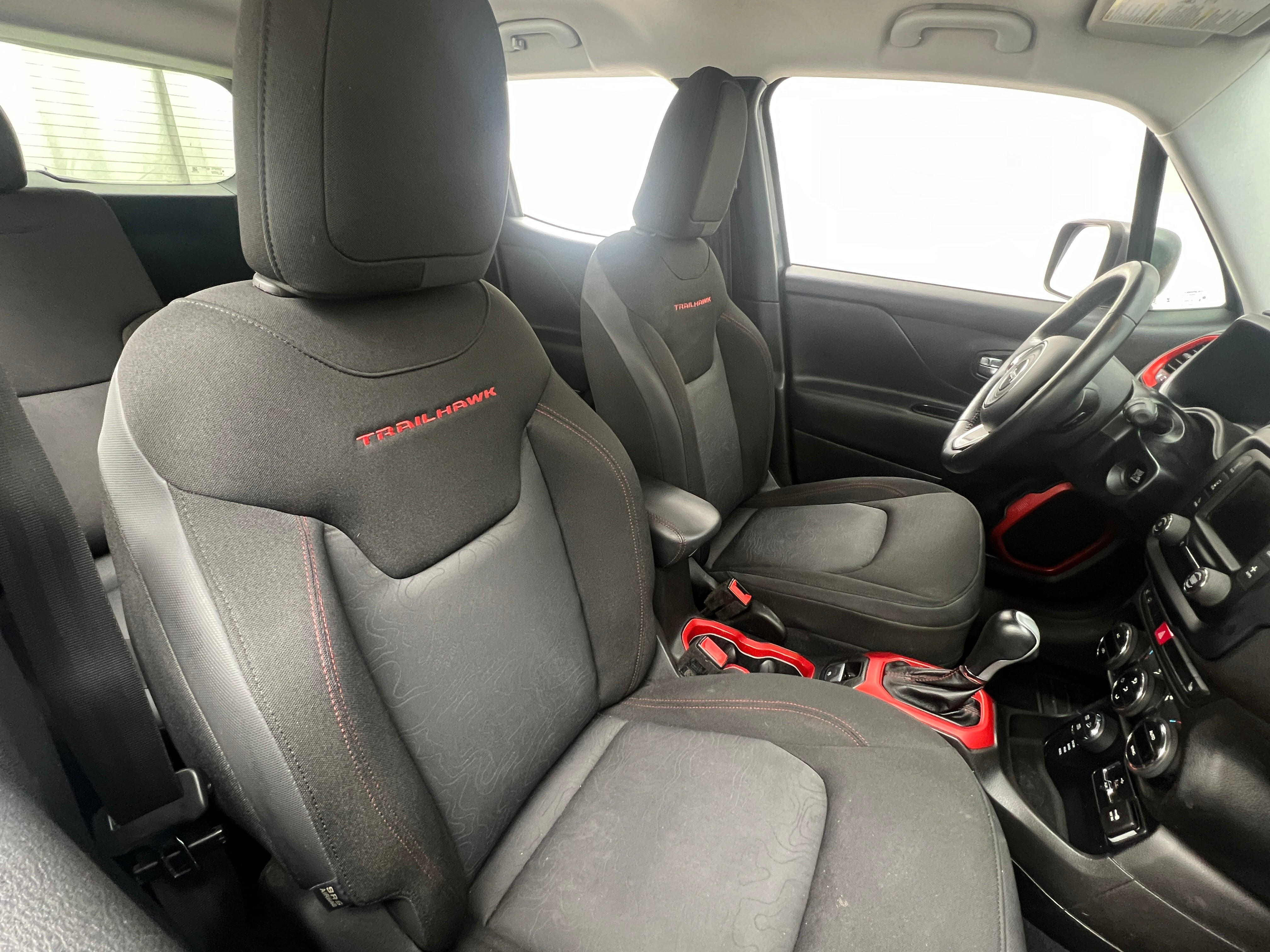 2016 Jeep Renegade Trailhawk 2