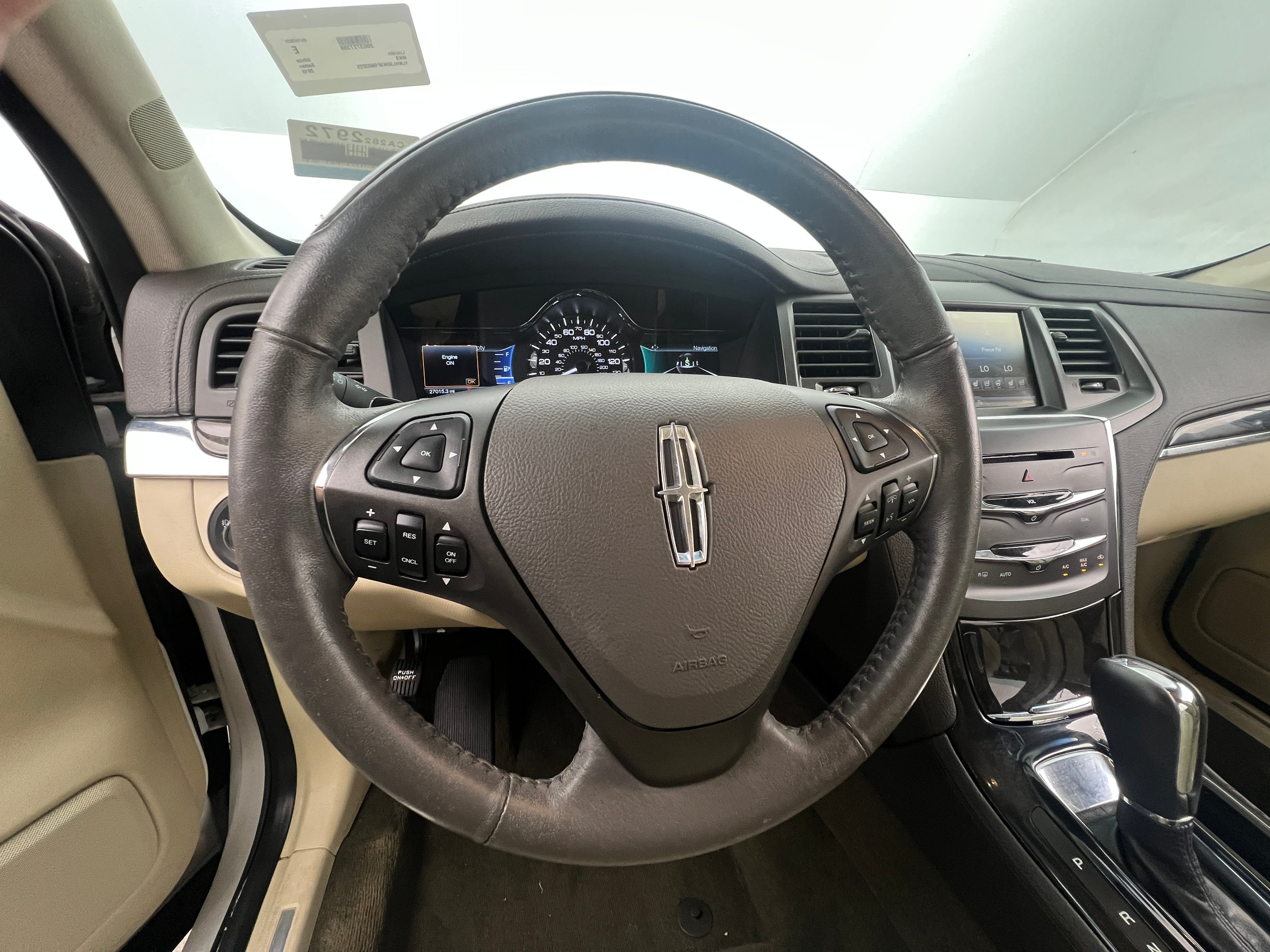 2015 Lincoln MKS  4