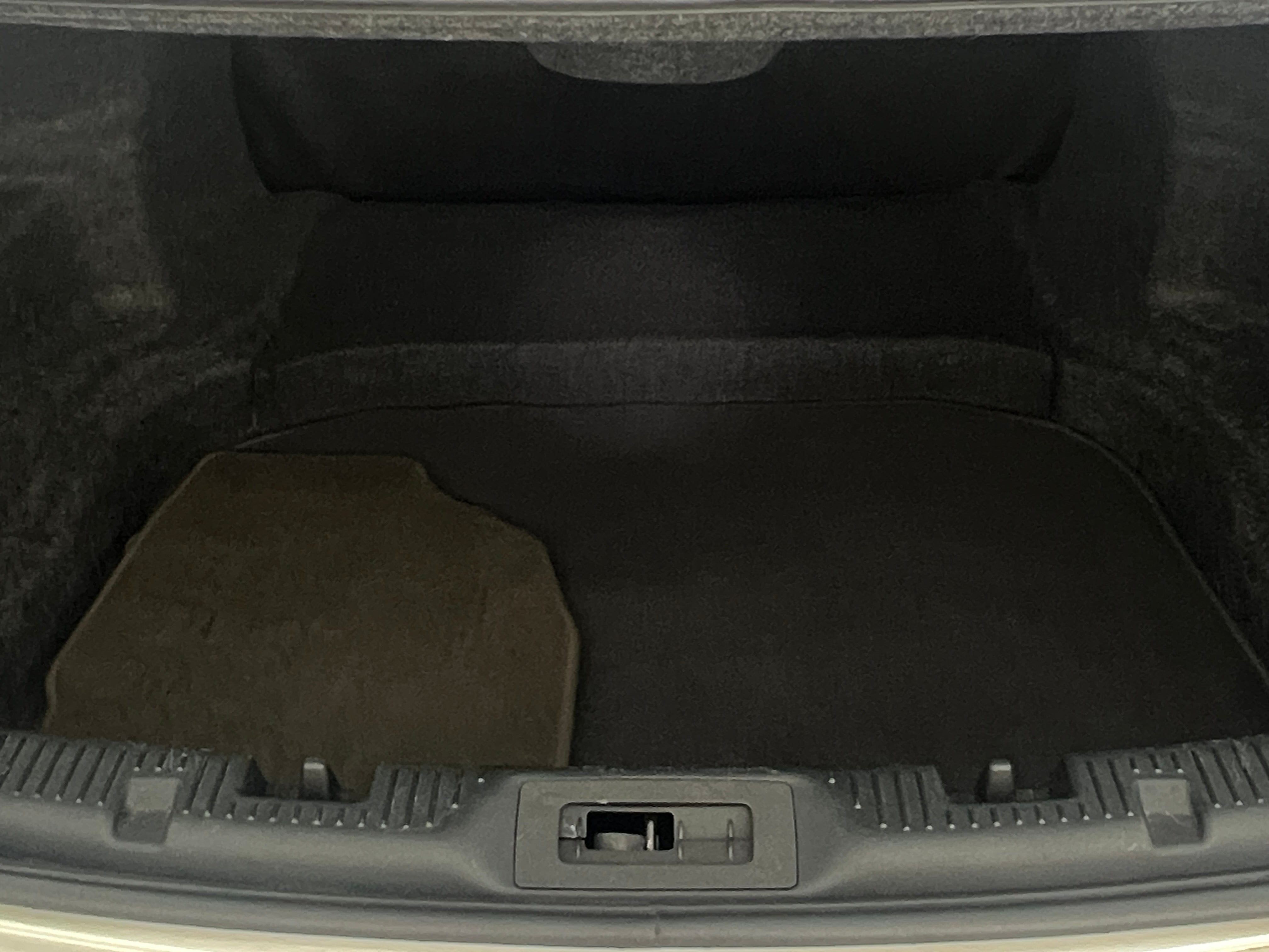 2015 Lincoln MKS  6
