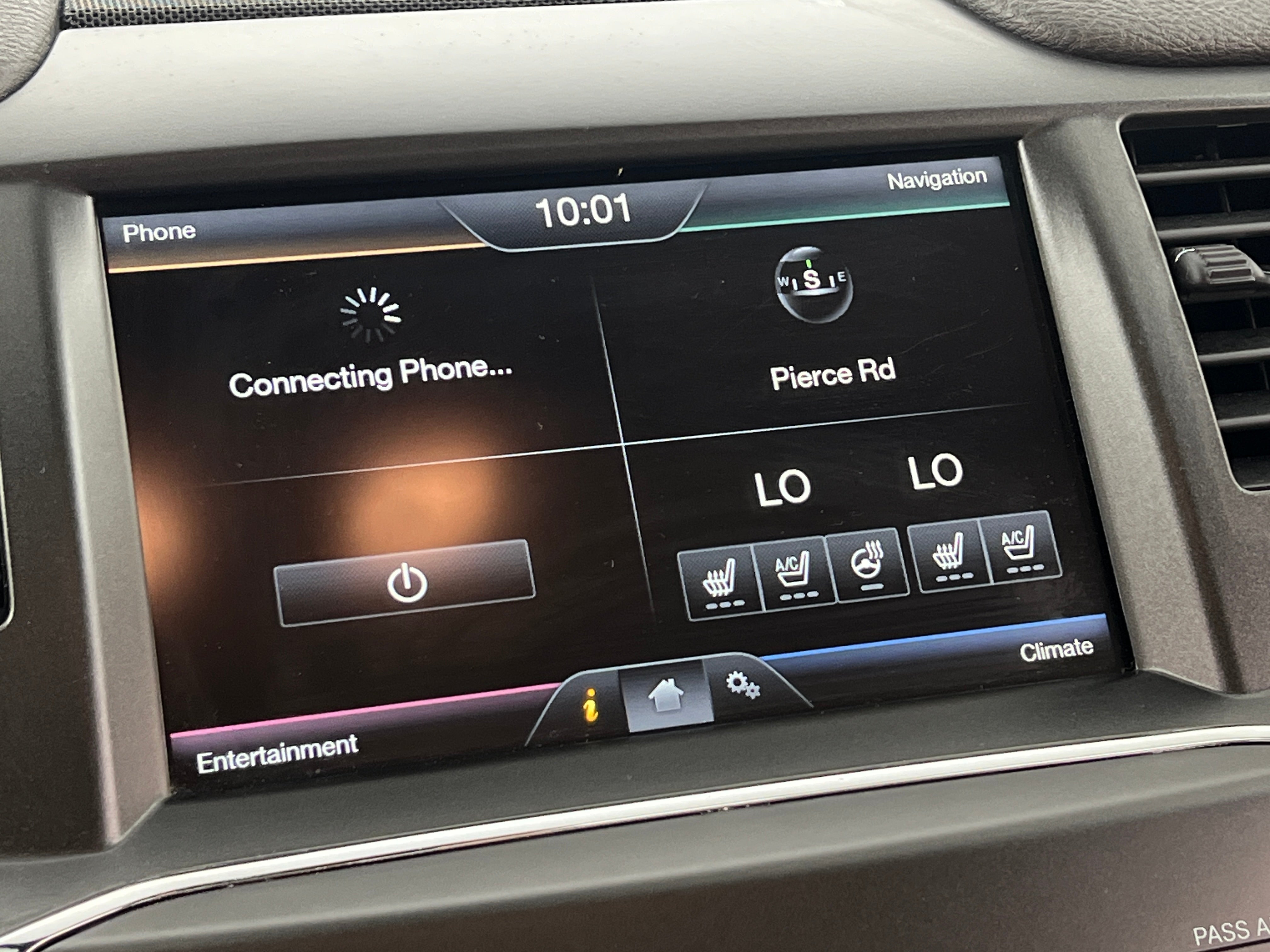 2015 Lincoln MKS  3