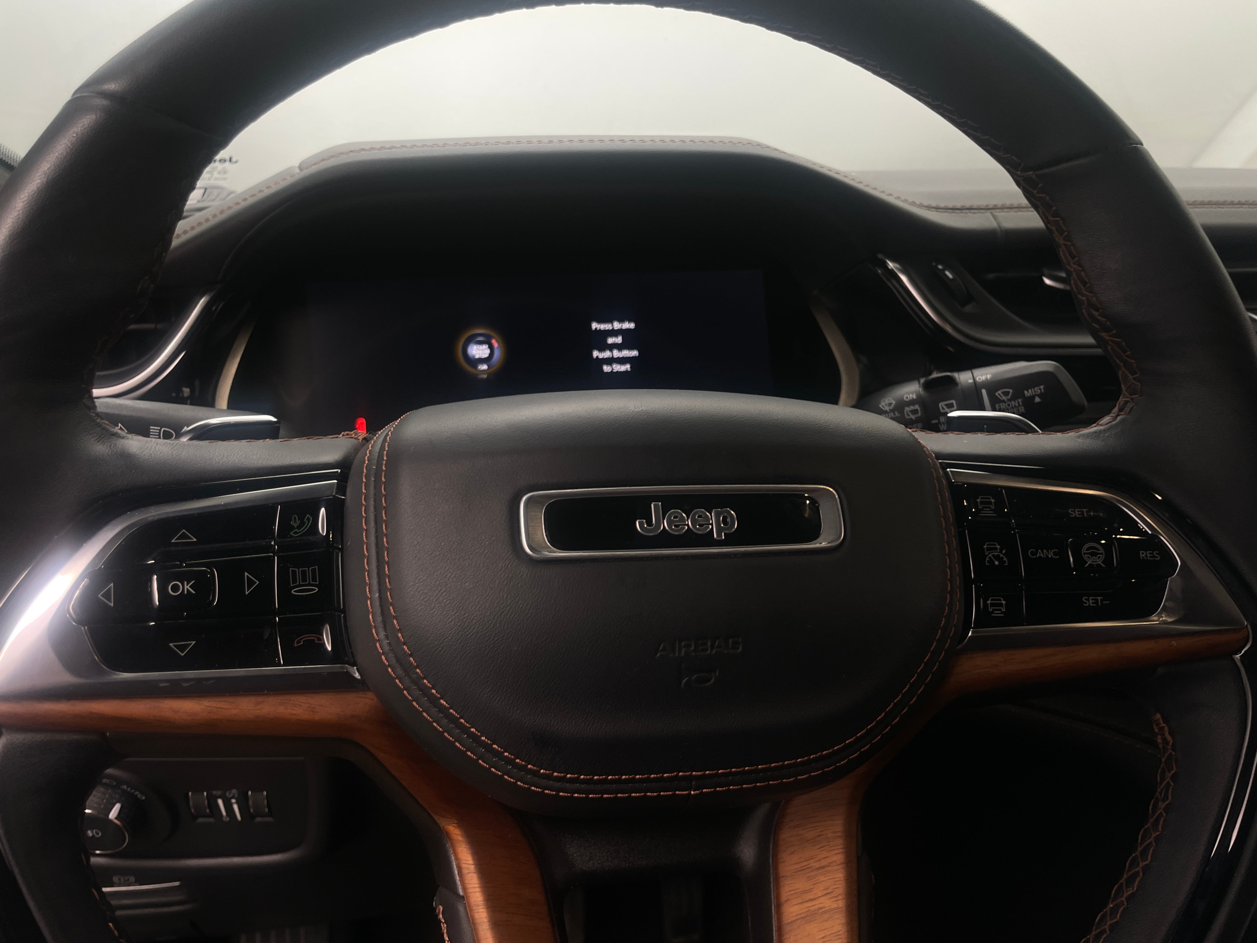 2022 Jeep Grand Cherokee Summit 4
