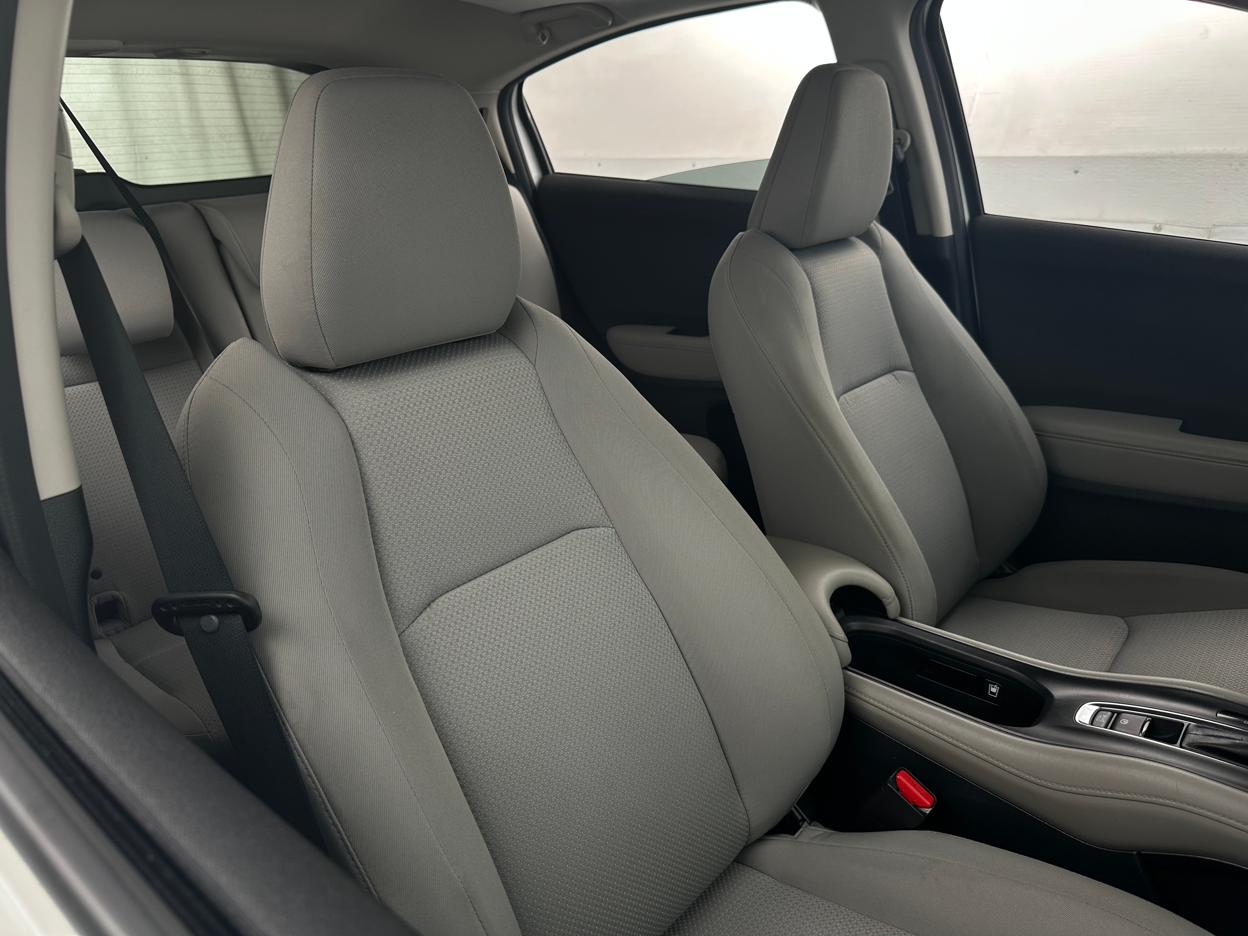2022 Honda HR-V EX 2