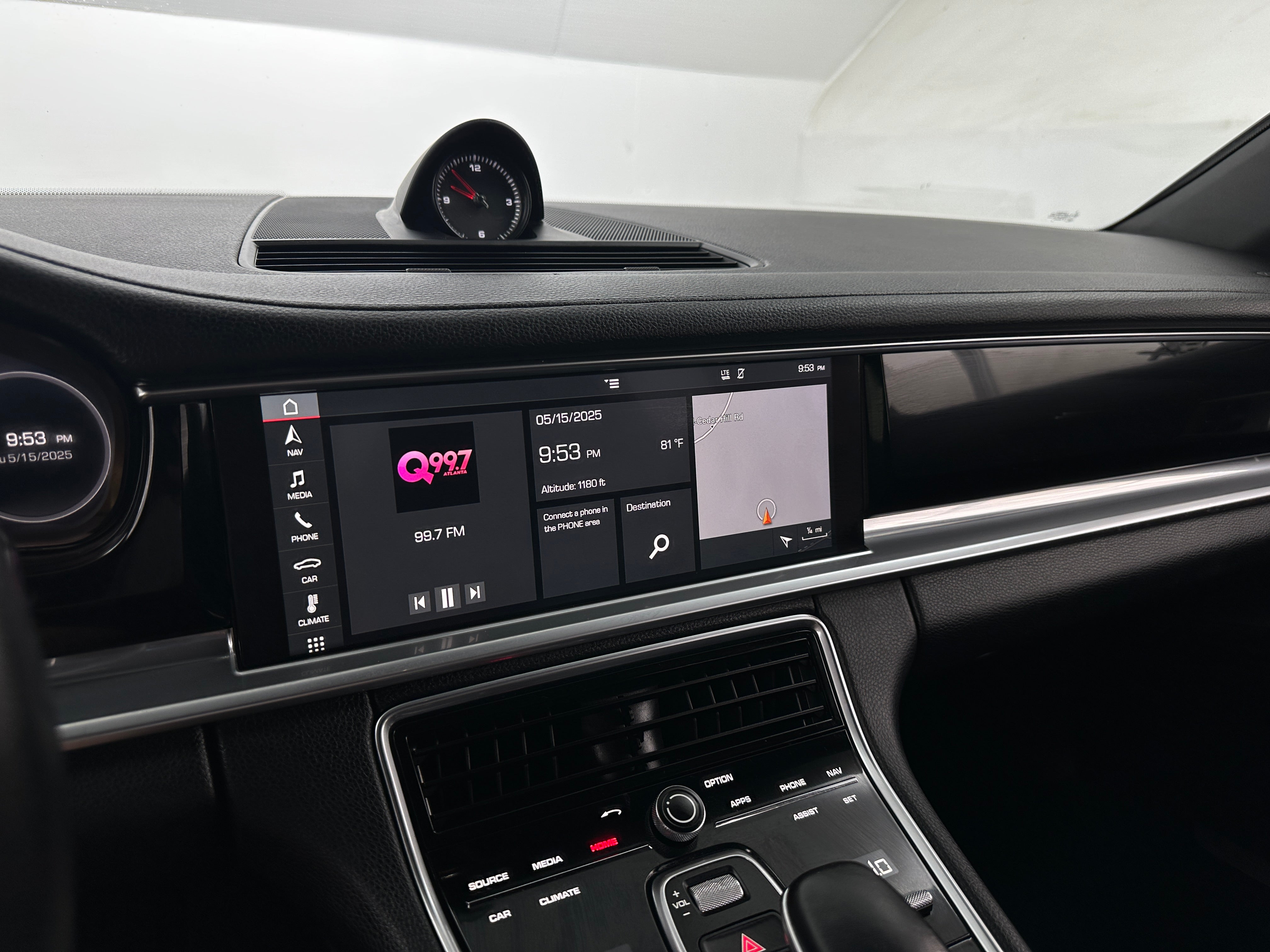 2018 Porsche Panamera Base 3