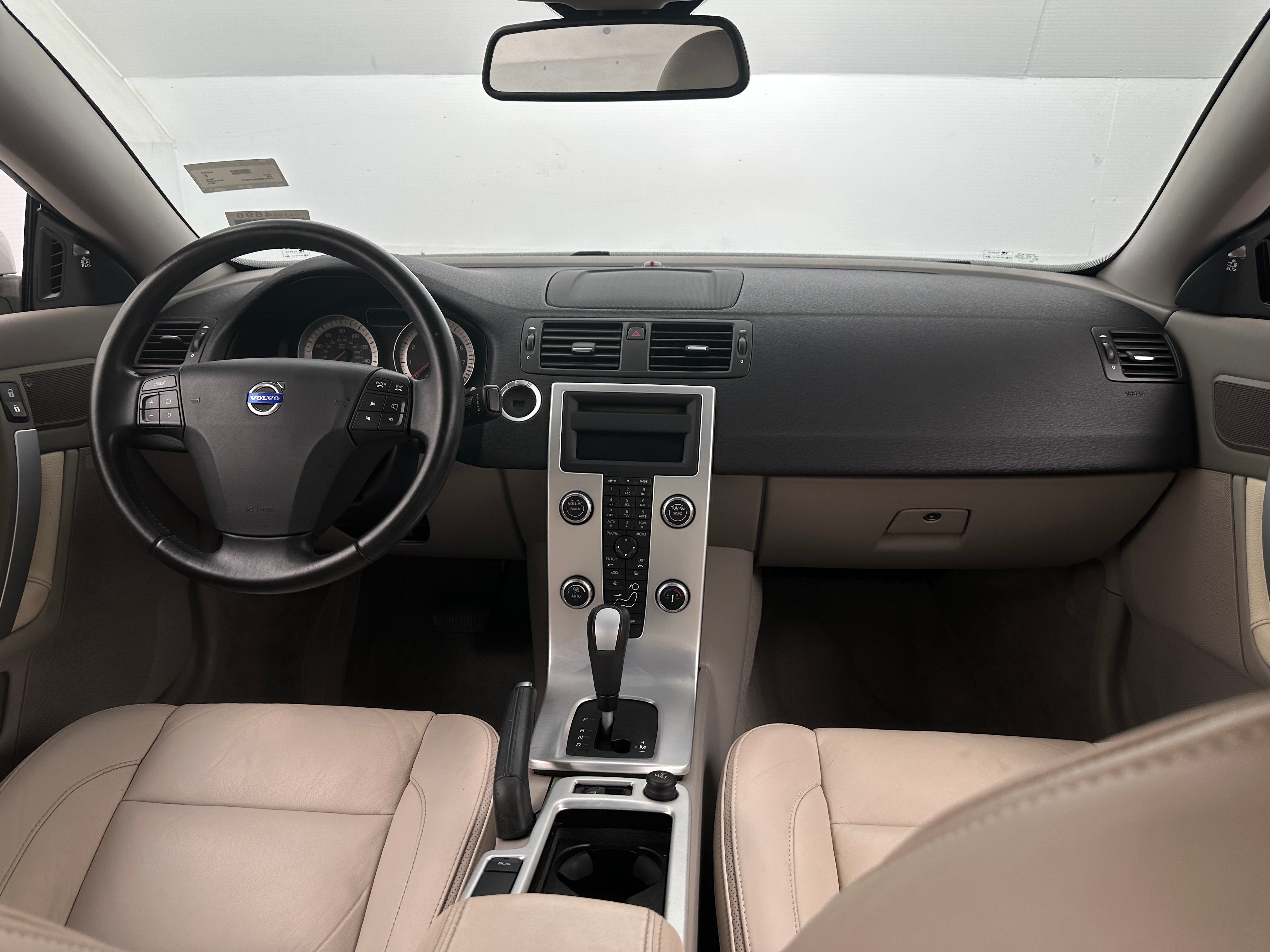 2011 Volvo C70 T5 2