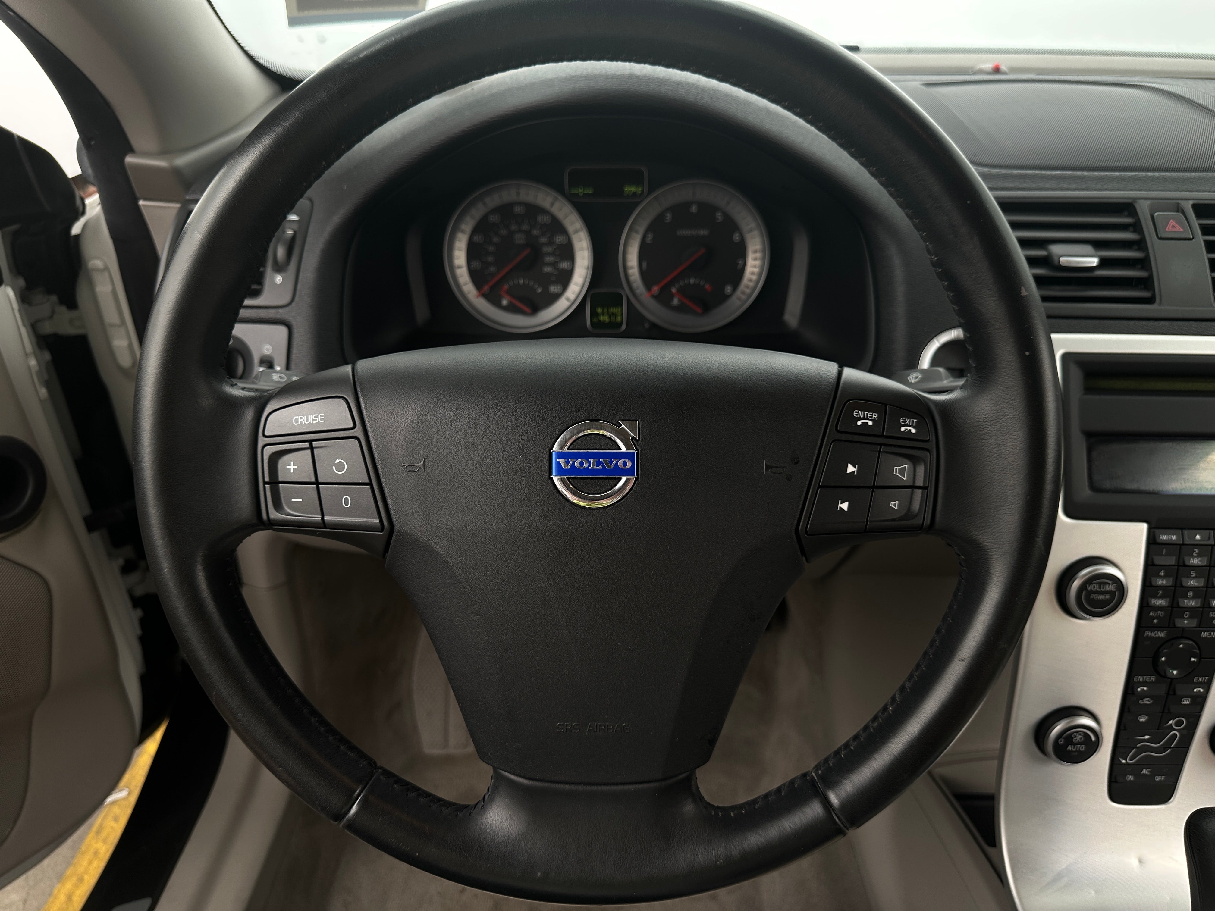 2011 Volvo C70 T5 4