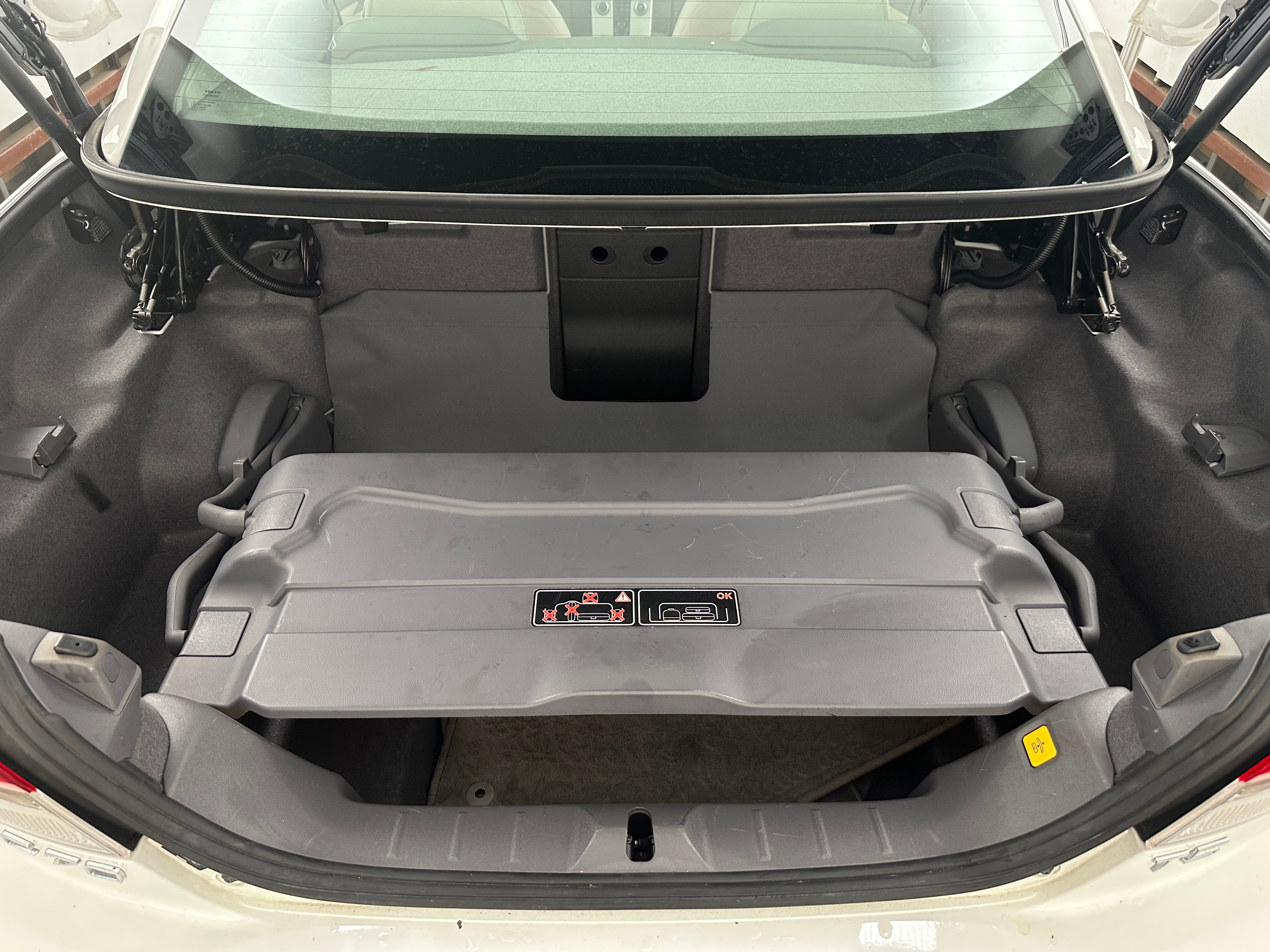 2011 Volvo C70 T5 6