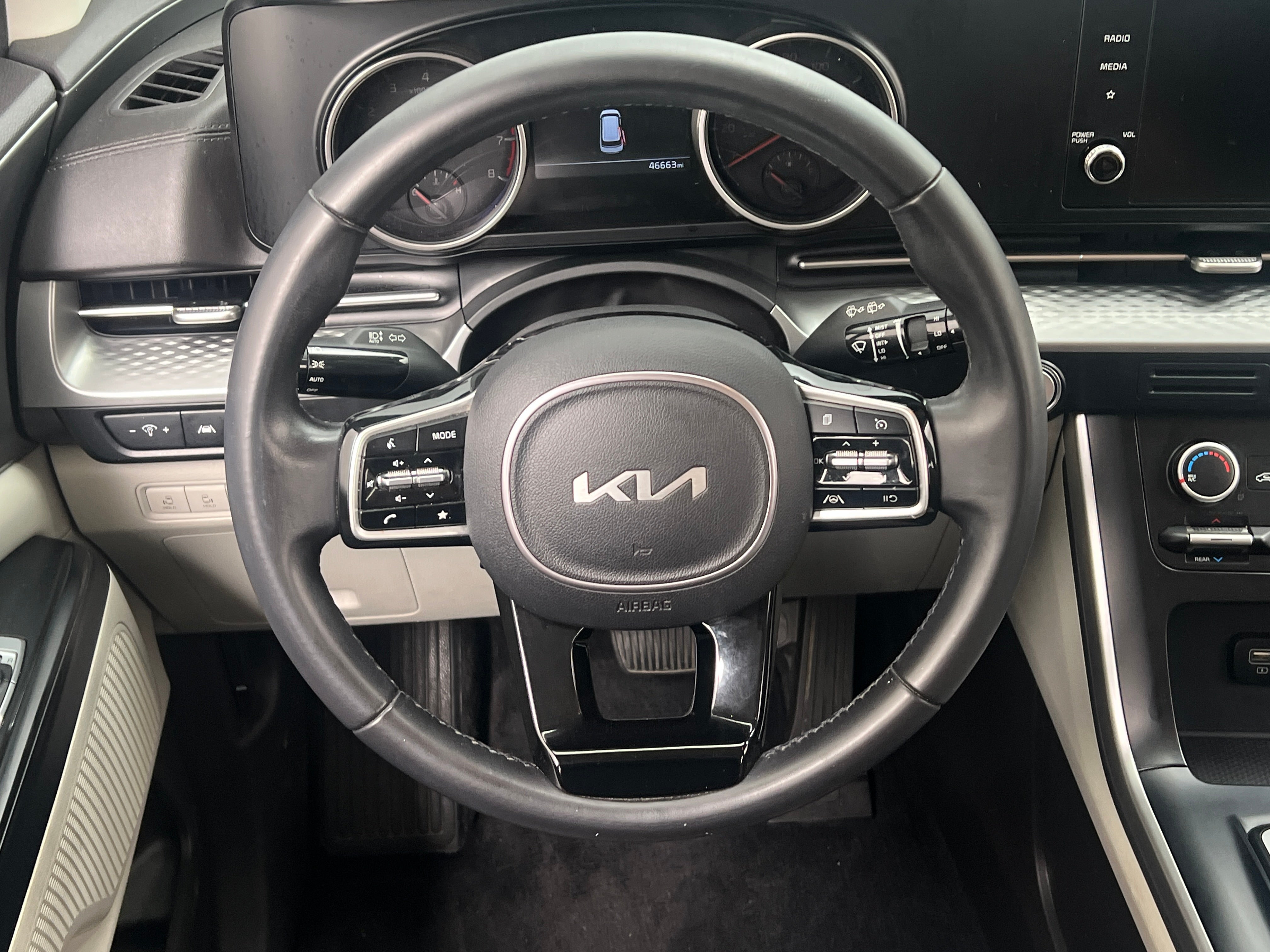 2022 Kia Carnival LX 4