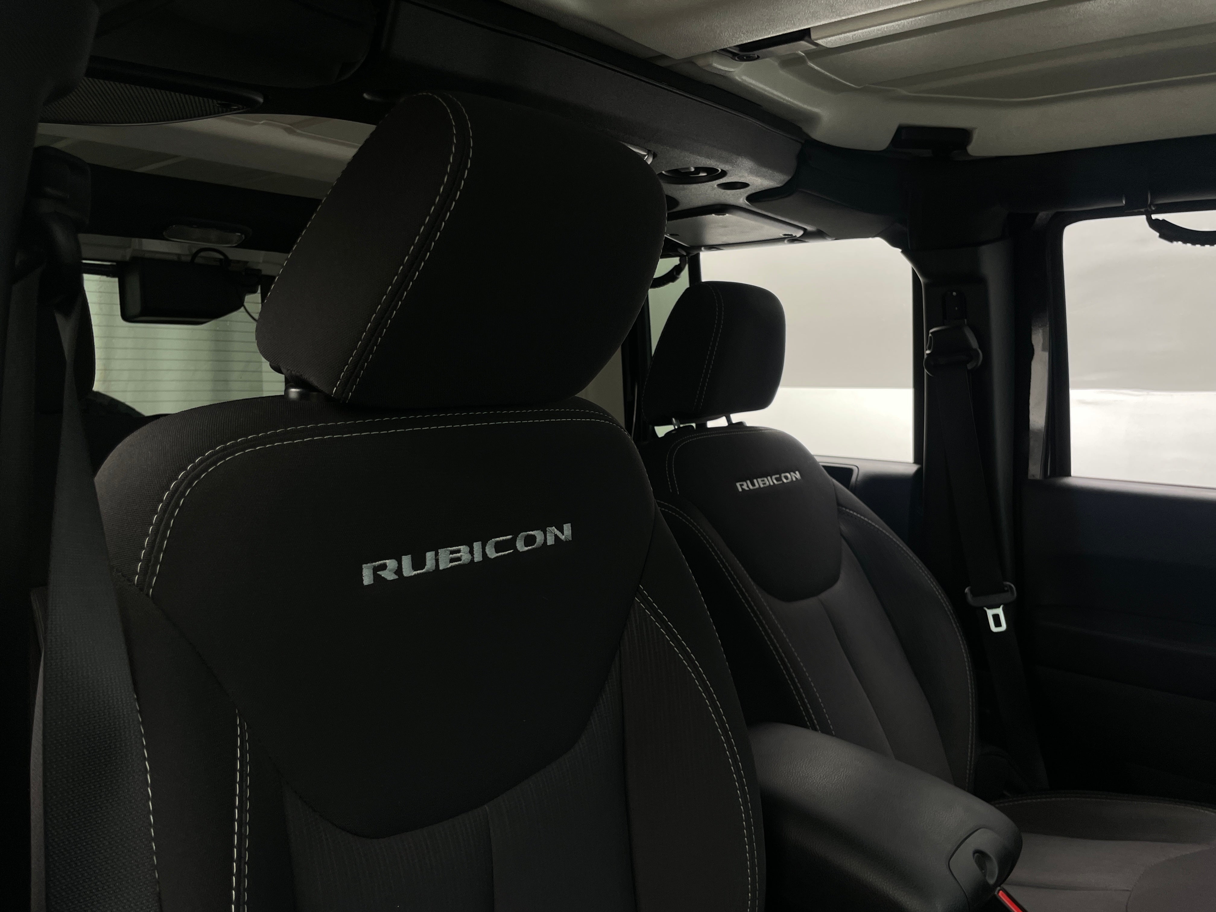2015 Jeep Wrangler Unlimited Rubicon 2