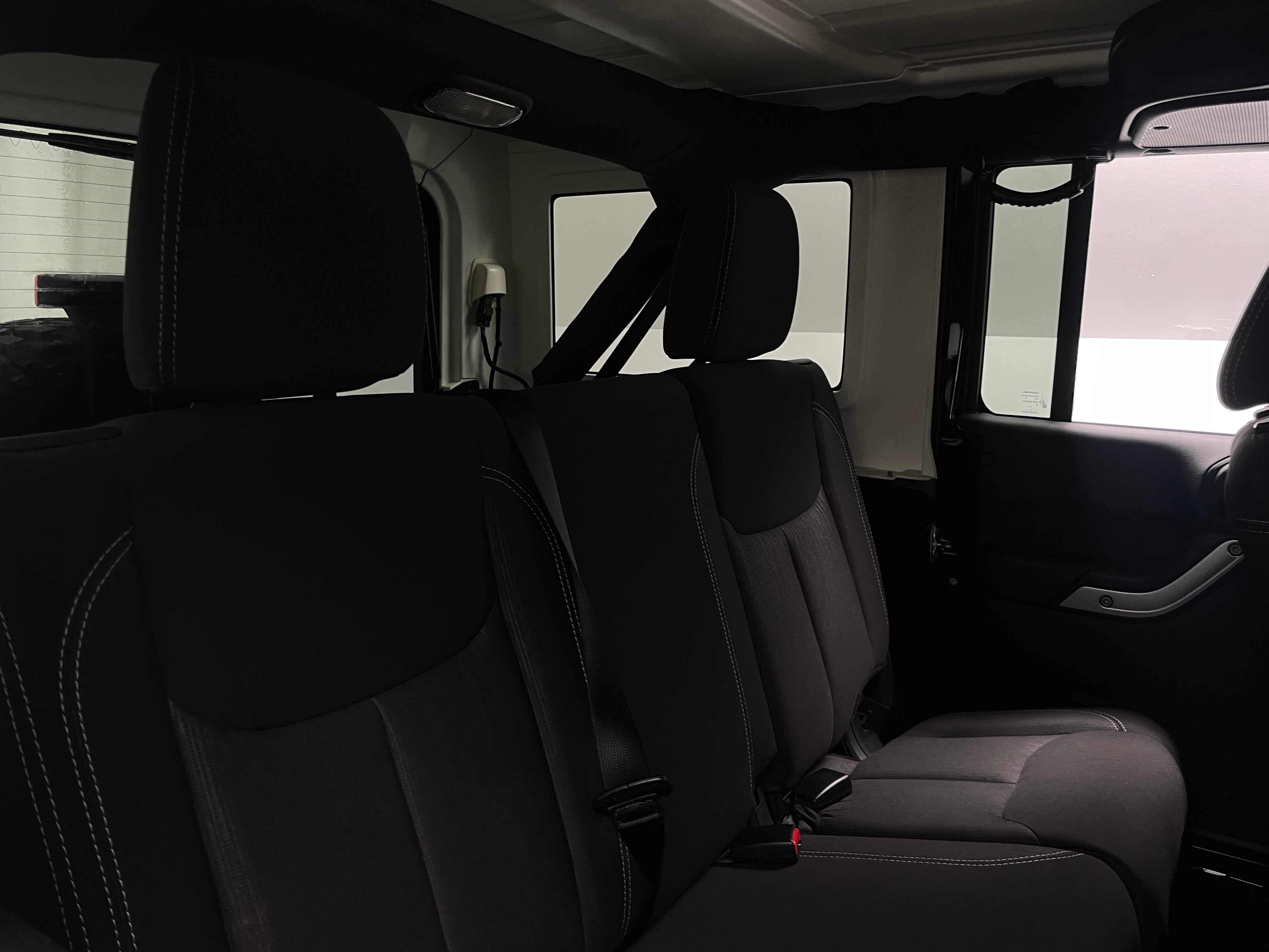 2015 Jeep Wrangler Unlimited Rubicon 6