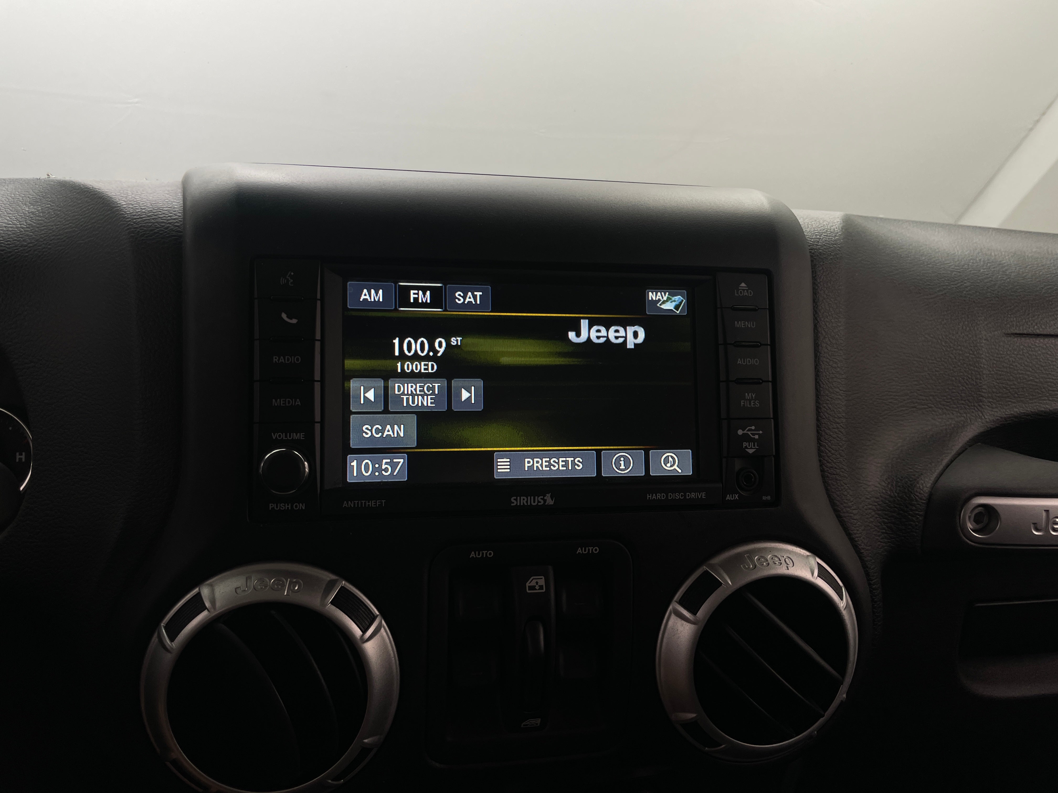 2015 Jeep Wrangler Unlimited Rubicon 4