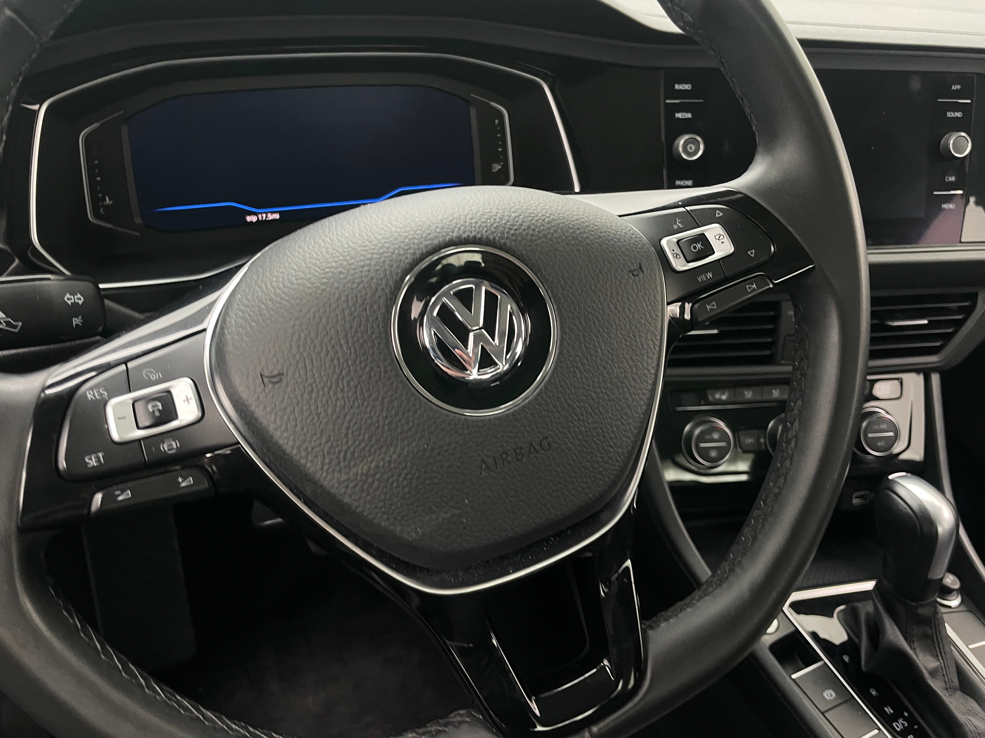 2020 Volkswagen Jetta SEL 4