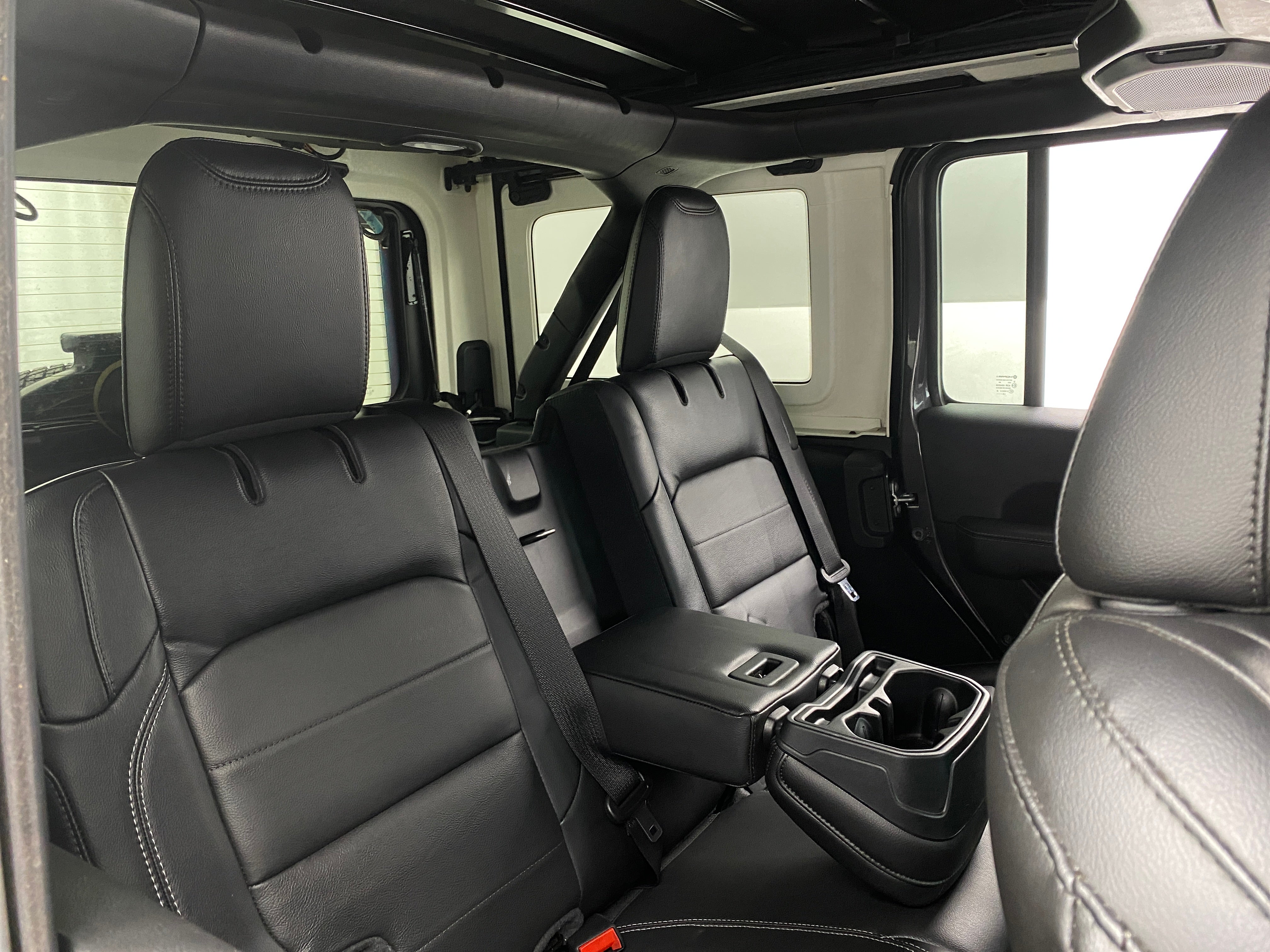 2020 Jeep Wrangler Unlimited Sahara 5