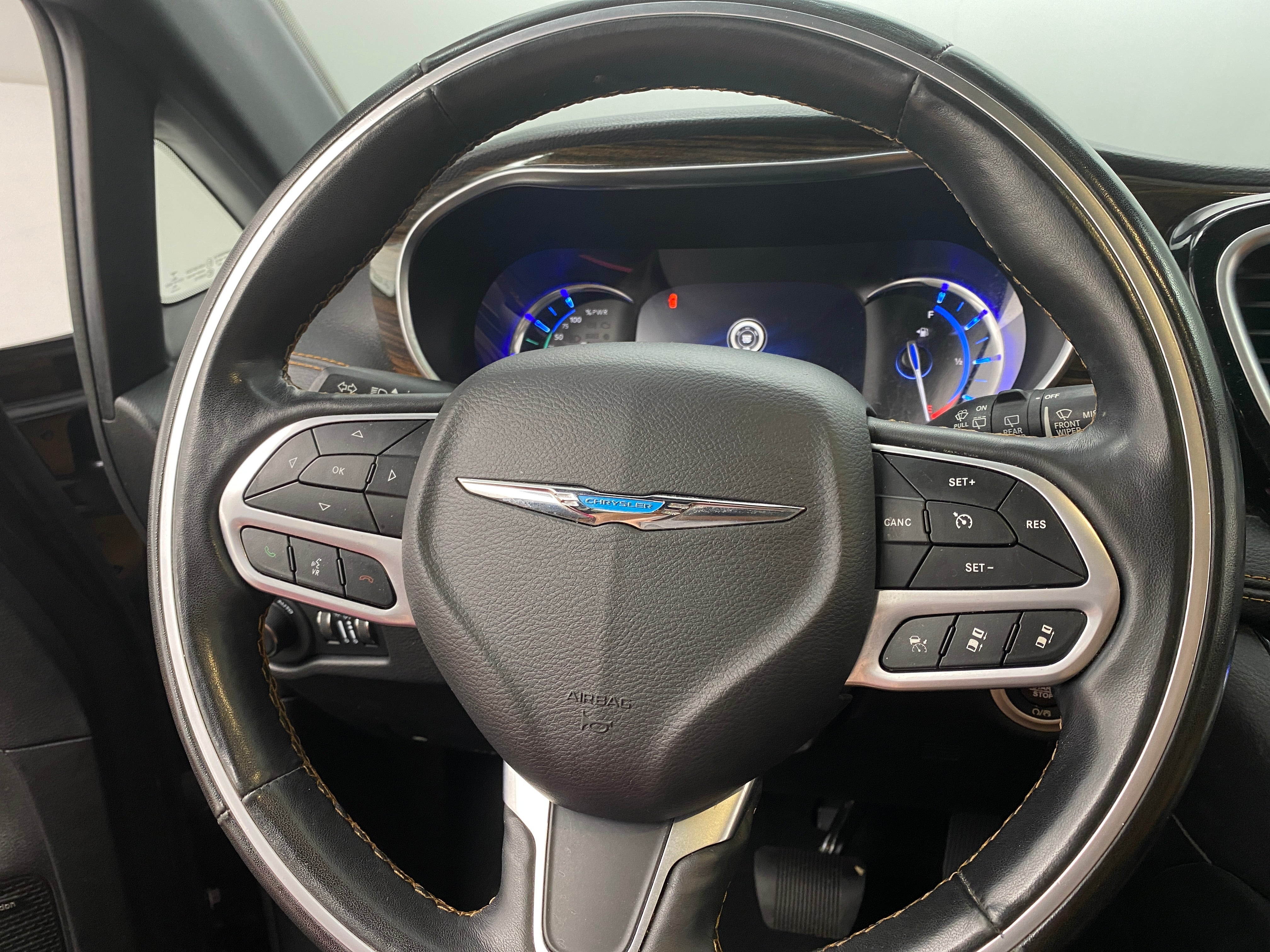 2021 Chrysler Pacifica Hybrid Pinnacle 4