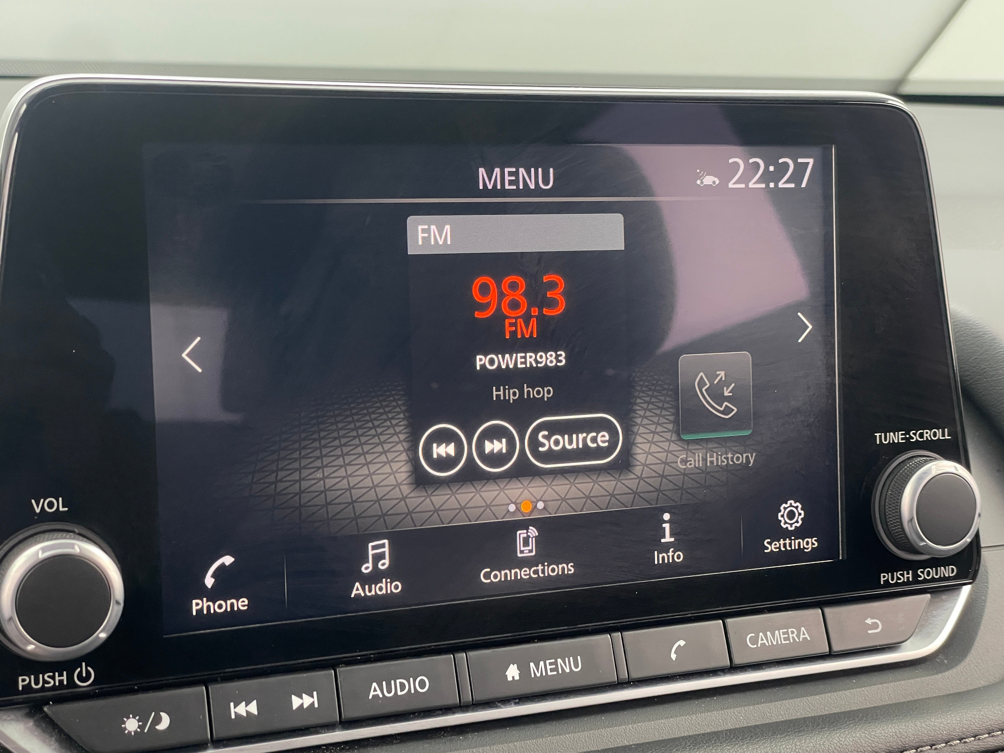 2024 Nissan Rogue SV 4