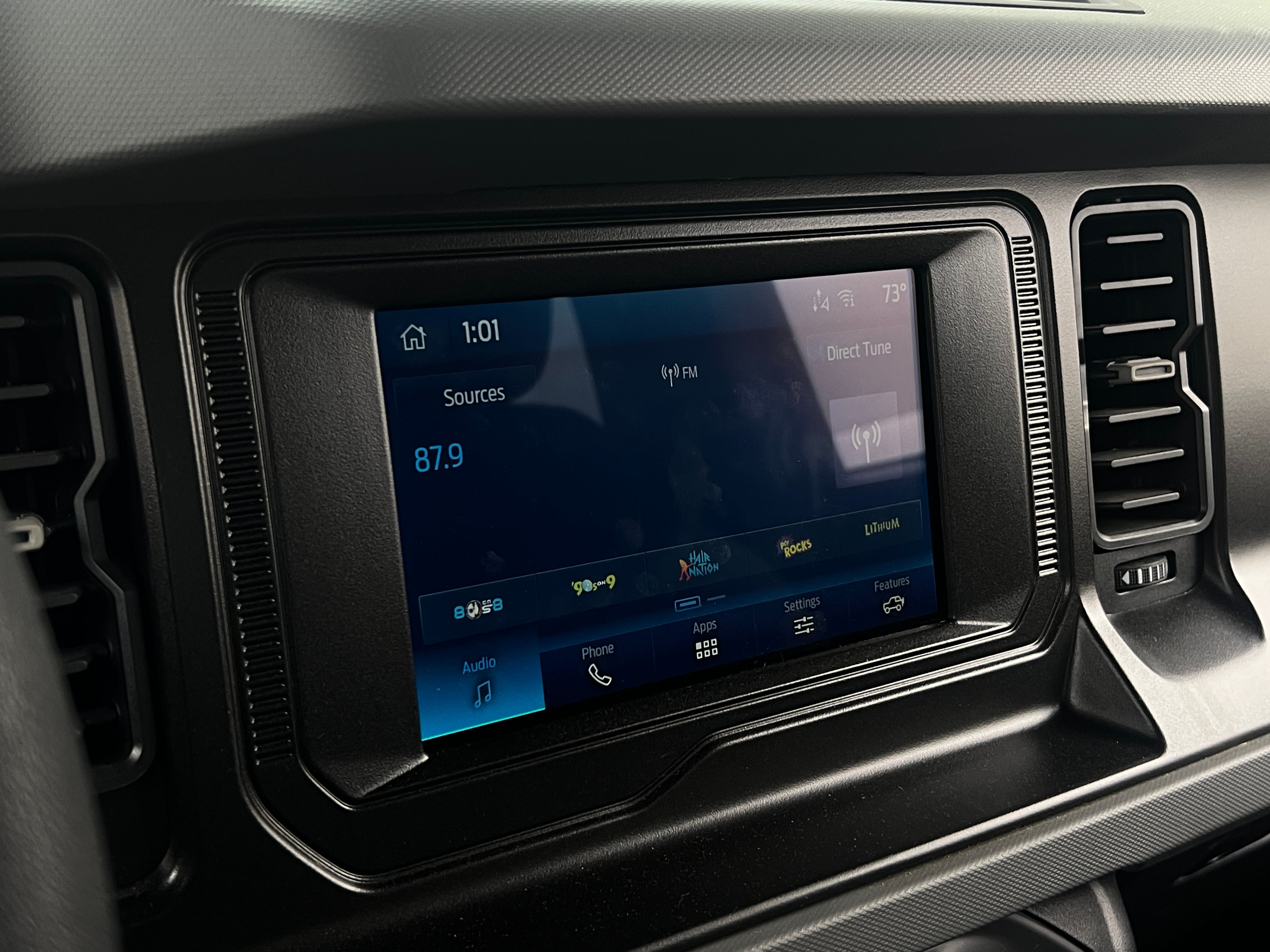2022 Ford Bronco Base 3