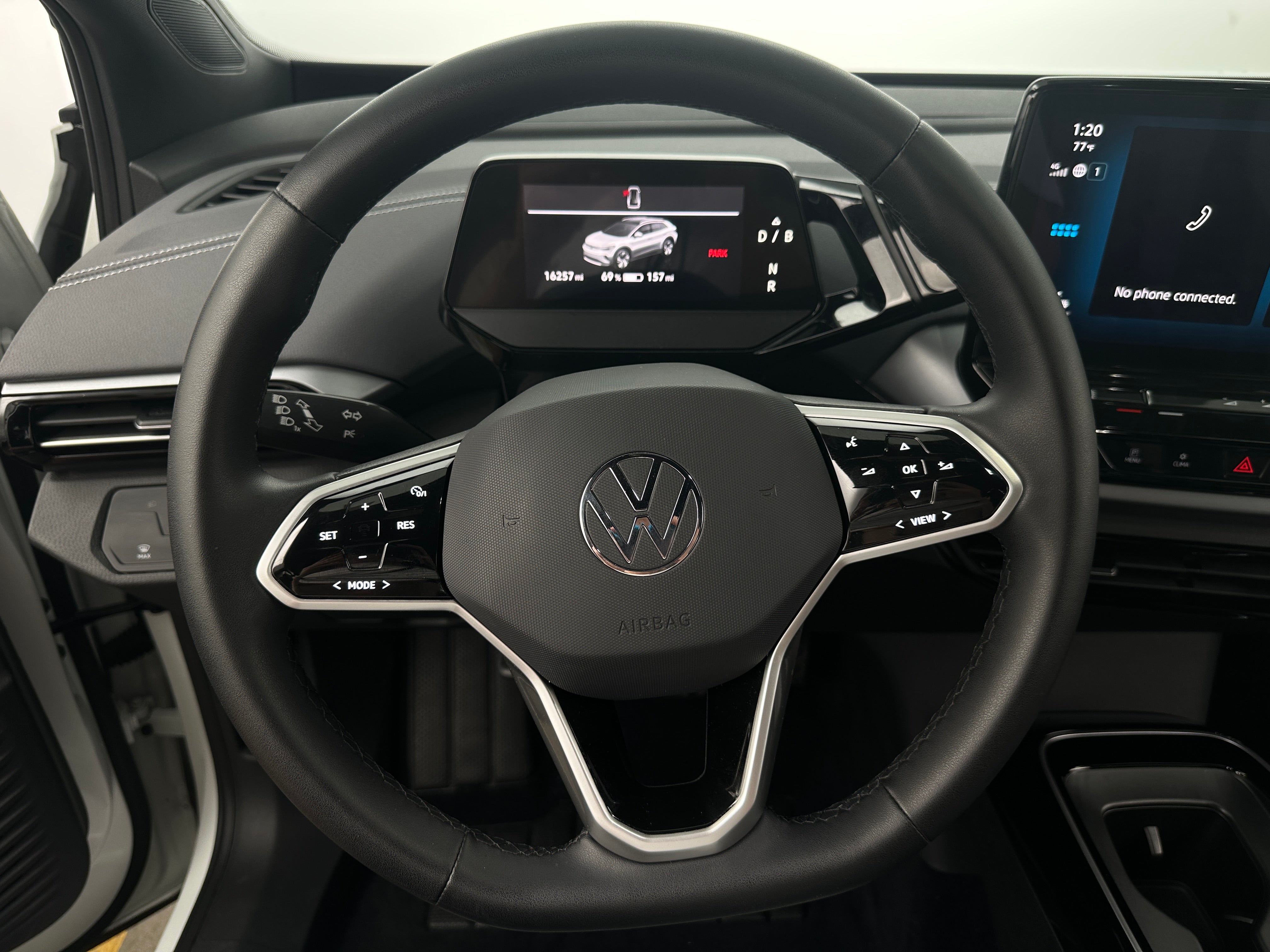 2023 Volkswagen ID.4 Pro 5