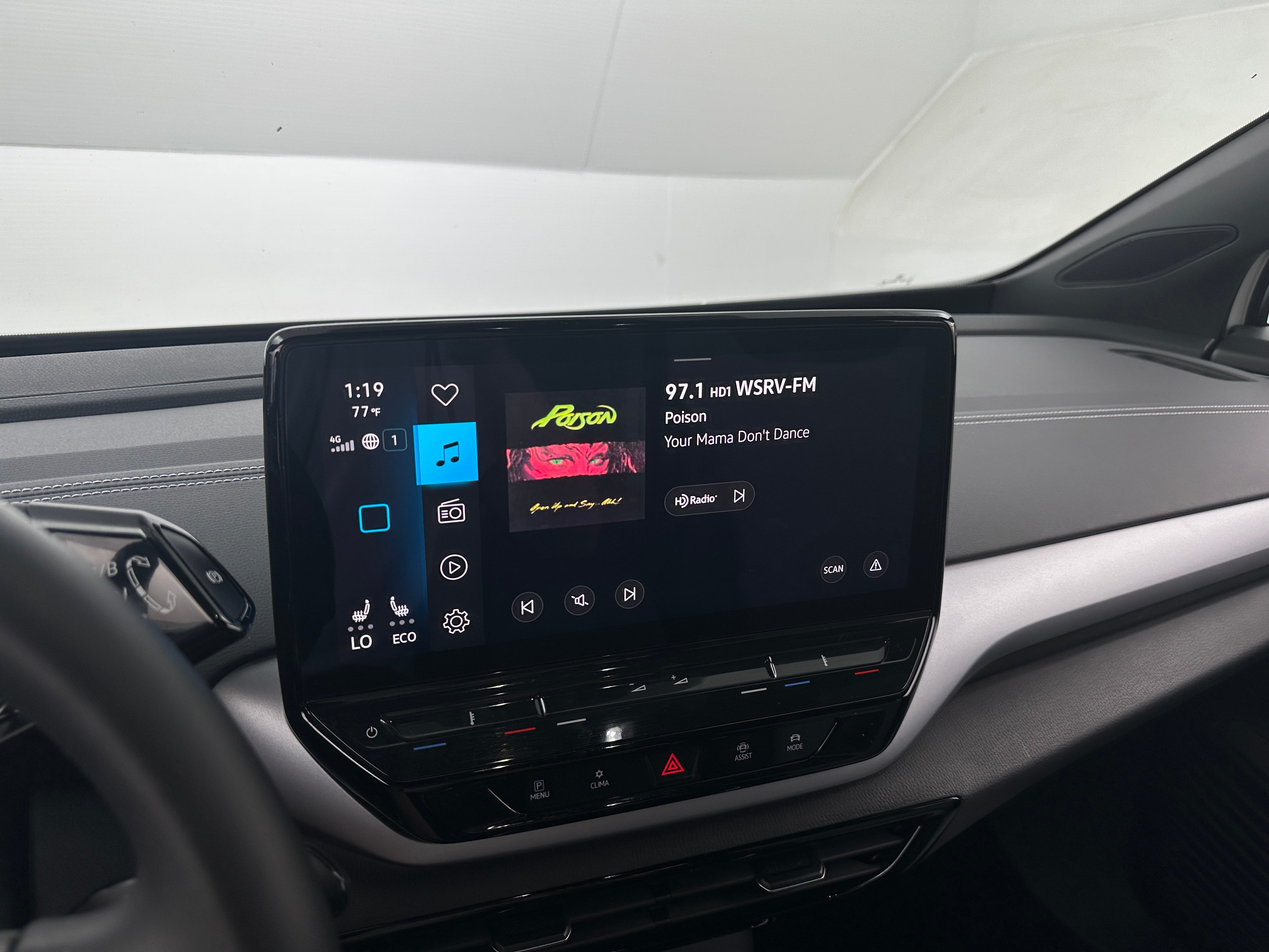2023 Volkswagen ID.4 Pro 4