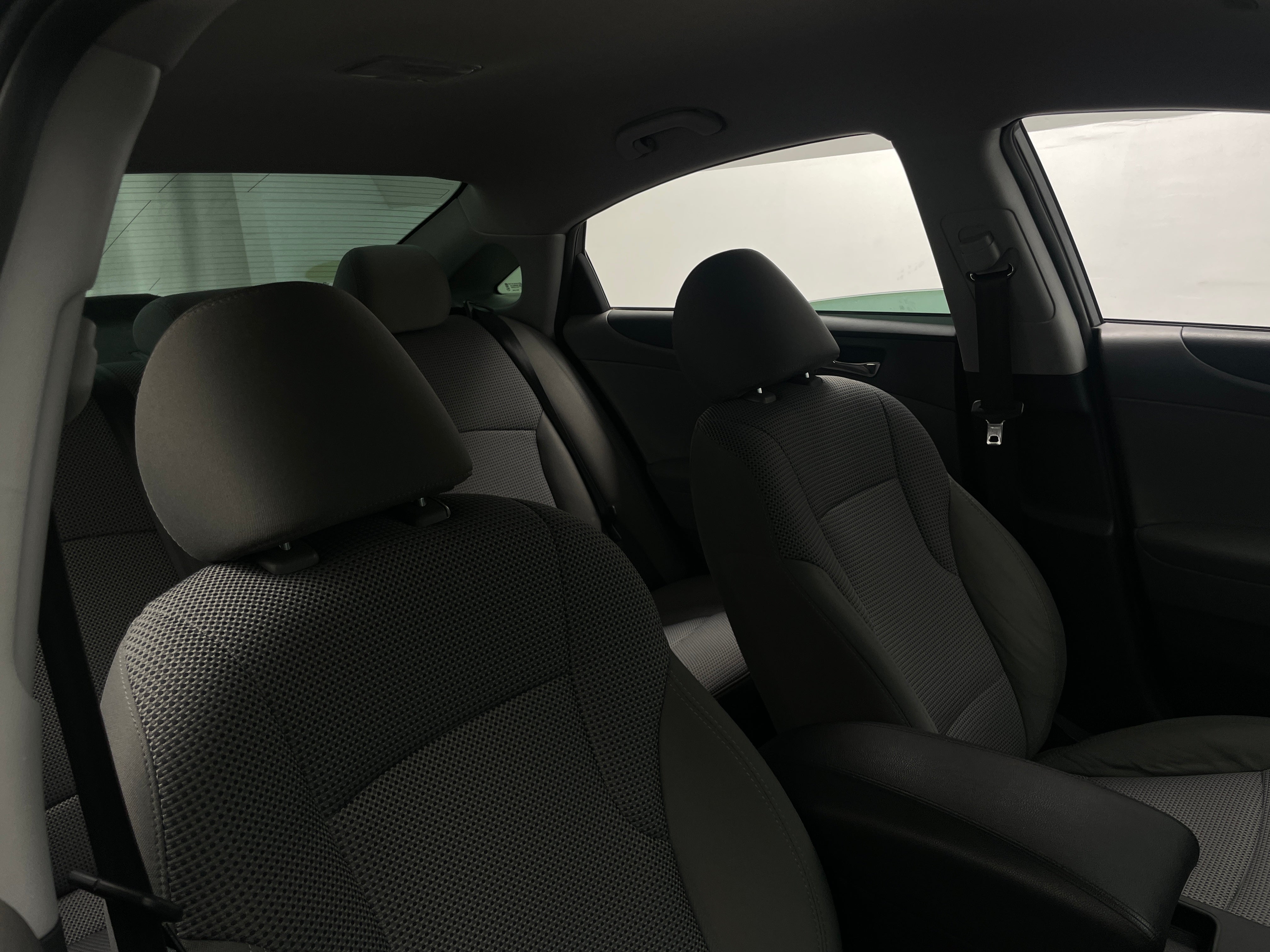 2012 Hyundai Sonata GLS 2