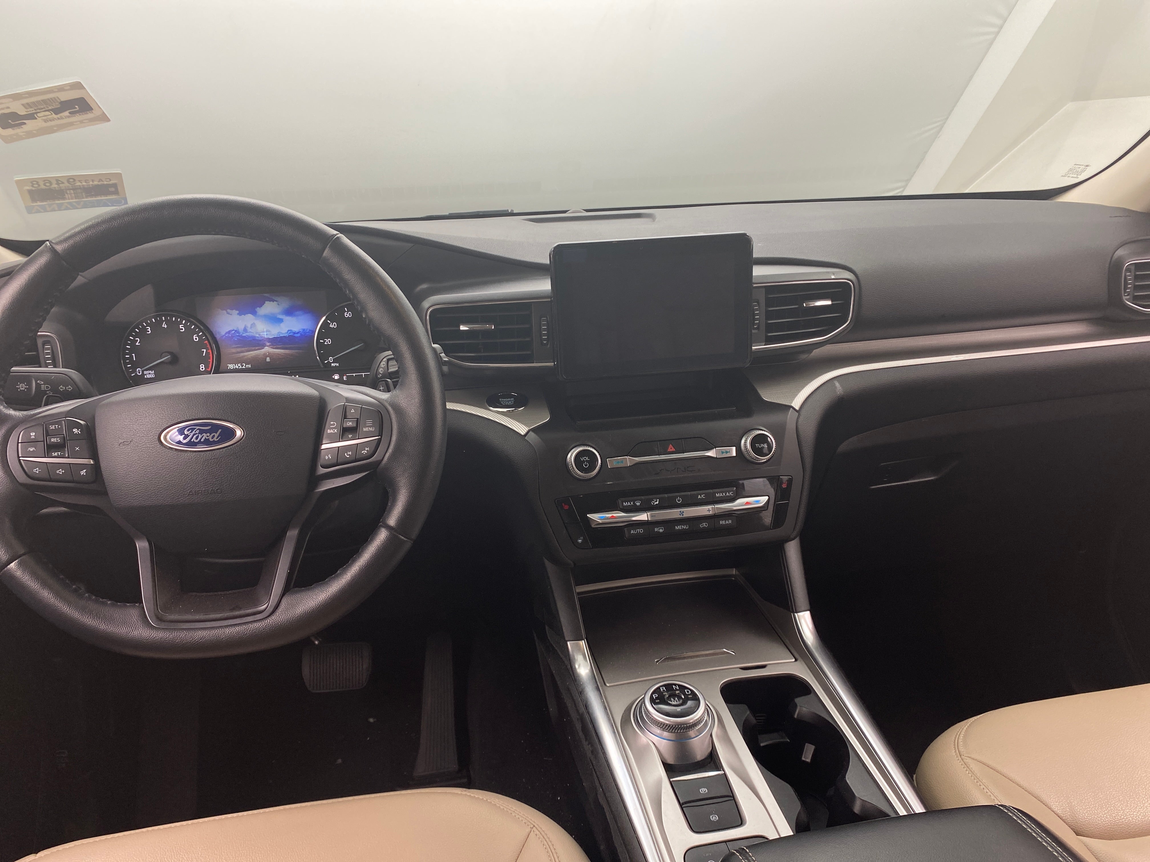 2020 Ford Explorer XLT 2