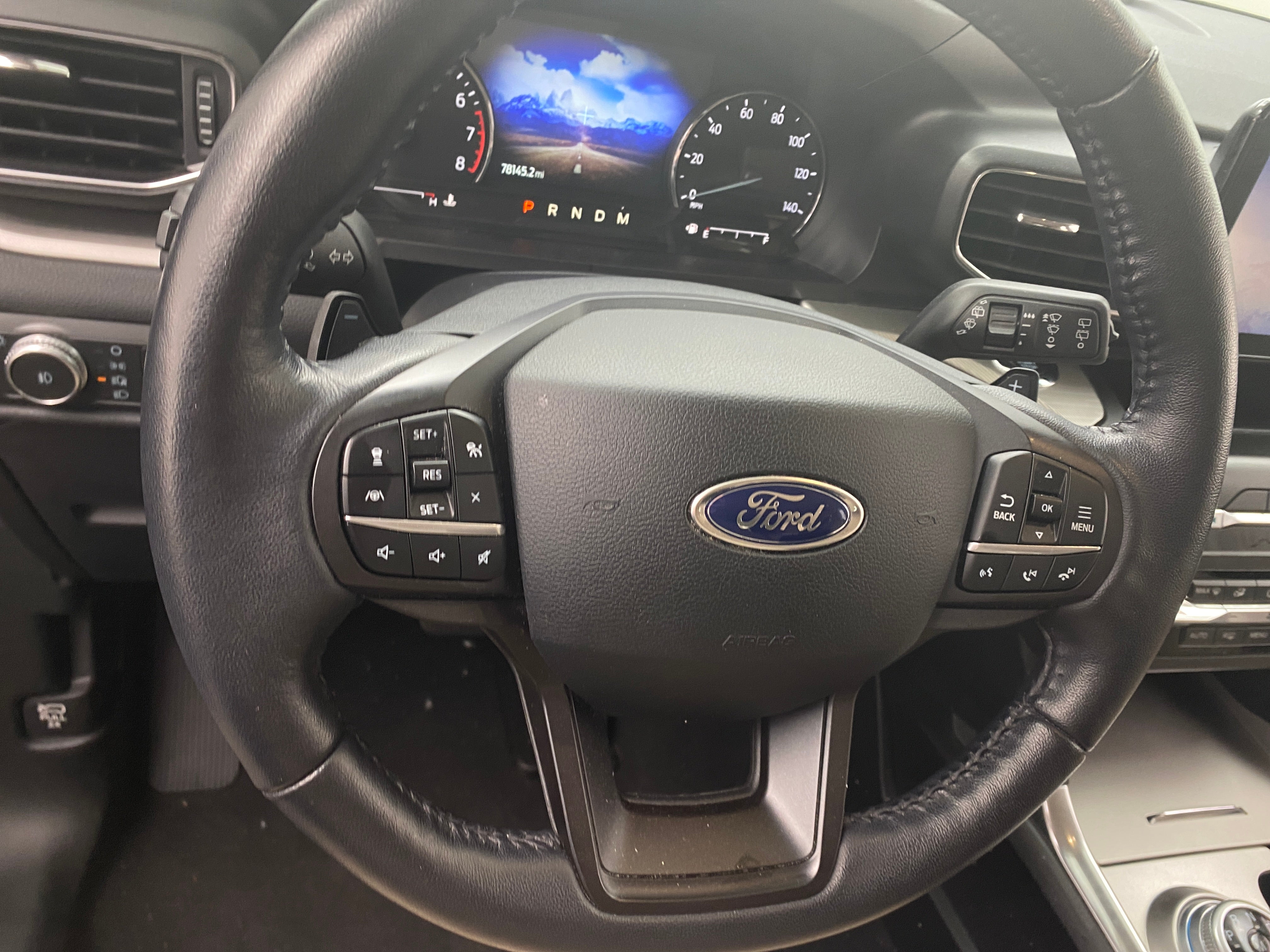 2020 Ford Explorer XLT 4