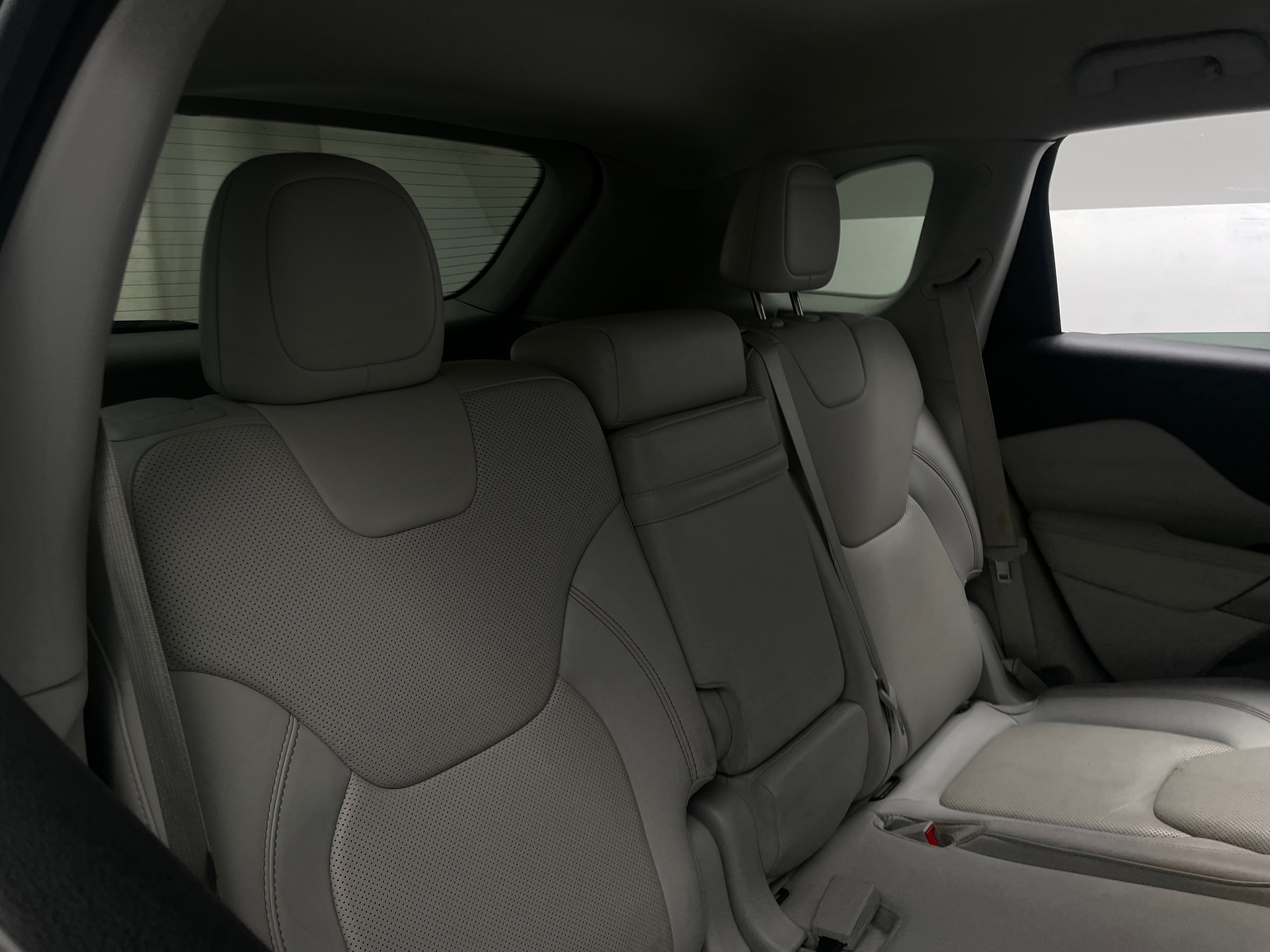 2019 Jeep Cherokee Overland 5