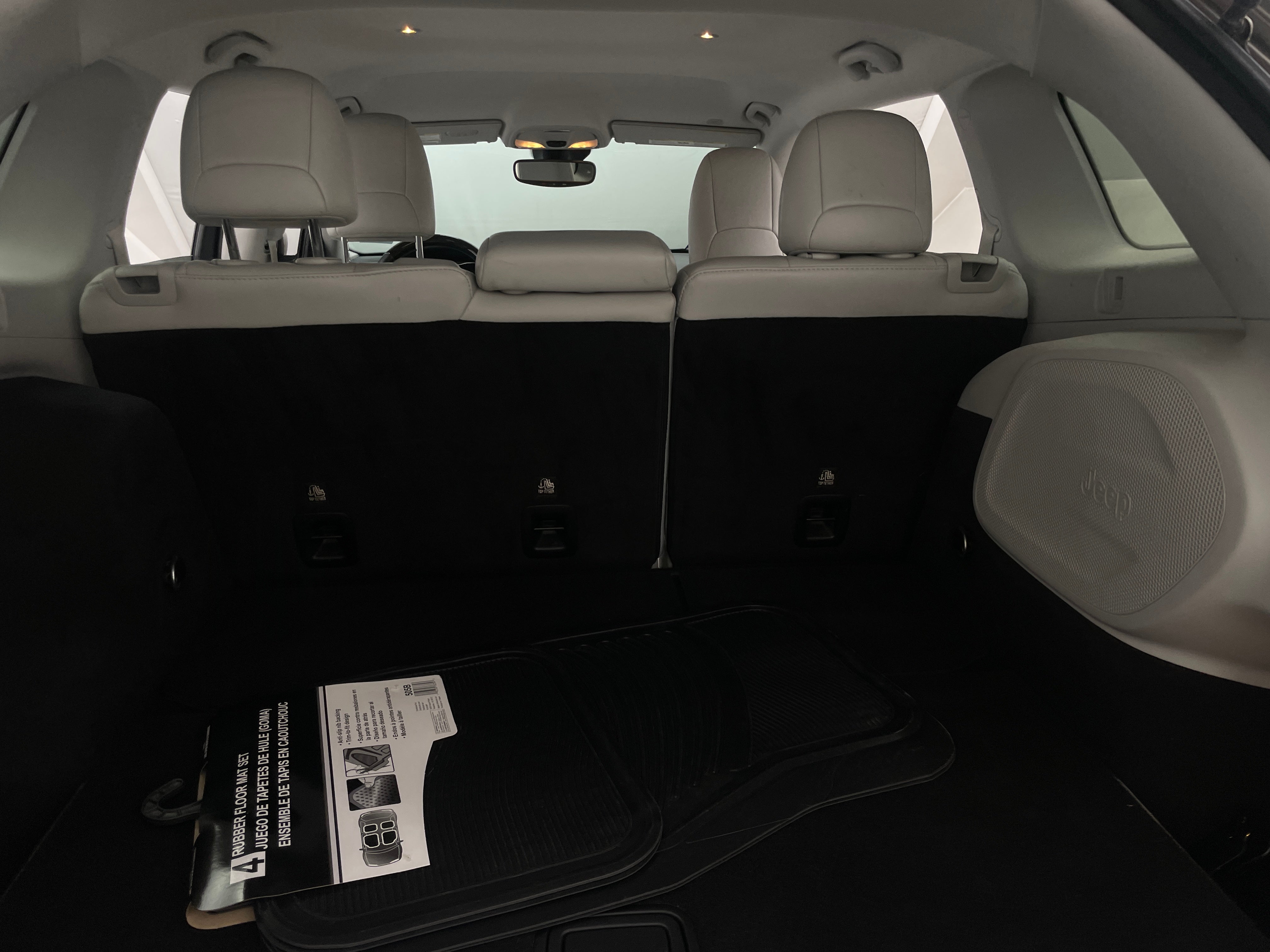 2019 Jeep Cherokee Overland 6