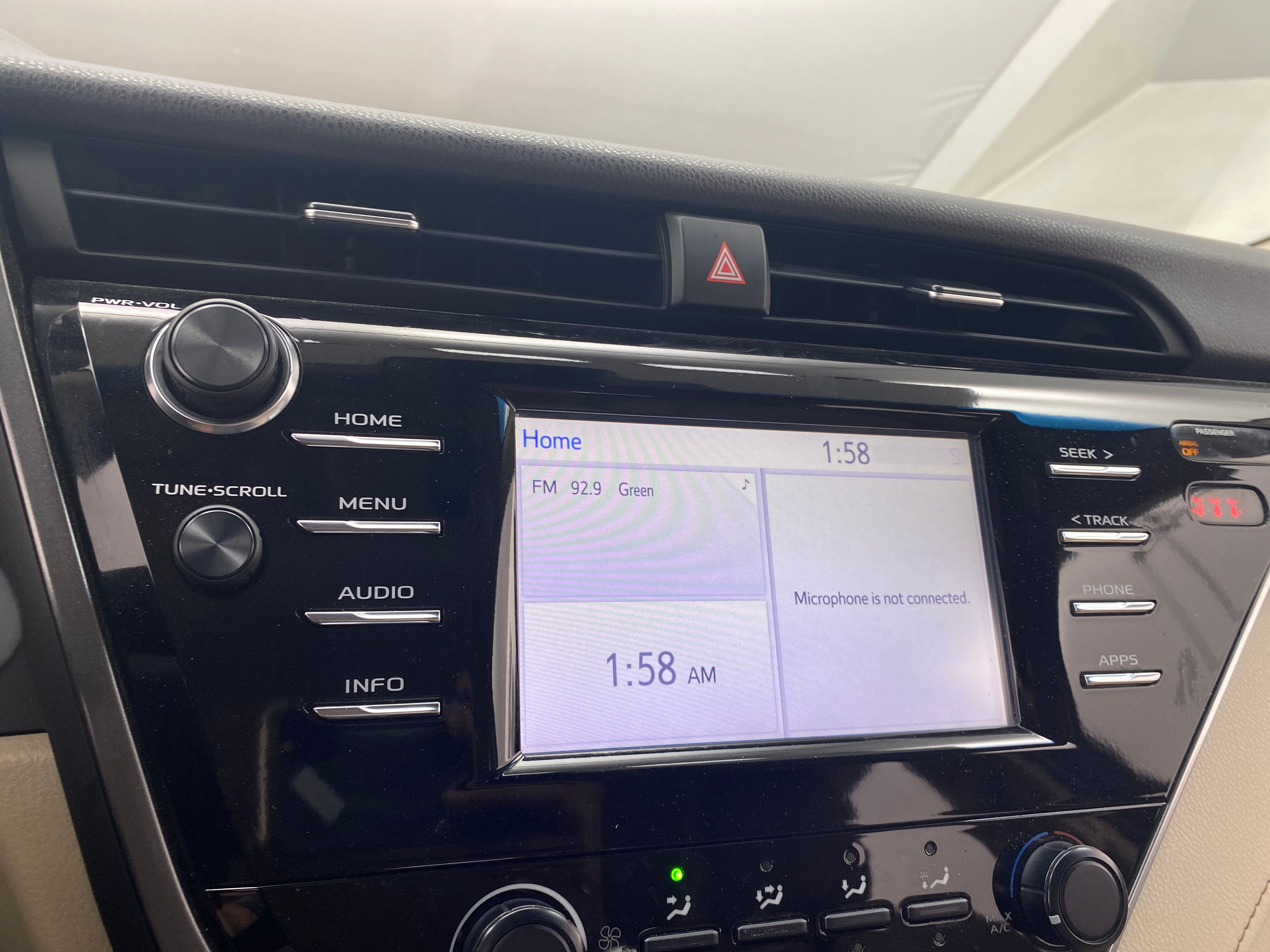 2018 Toyota Camry LE 4