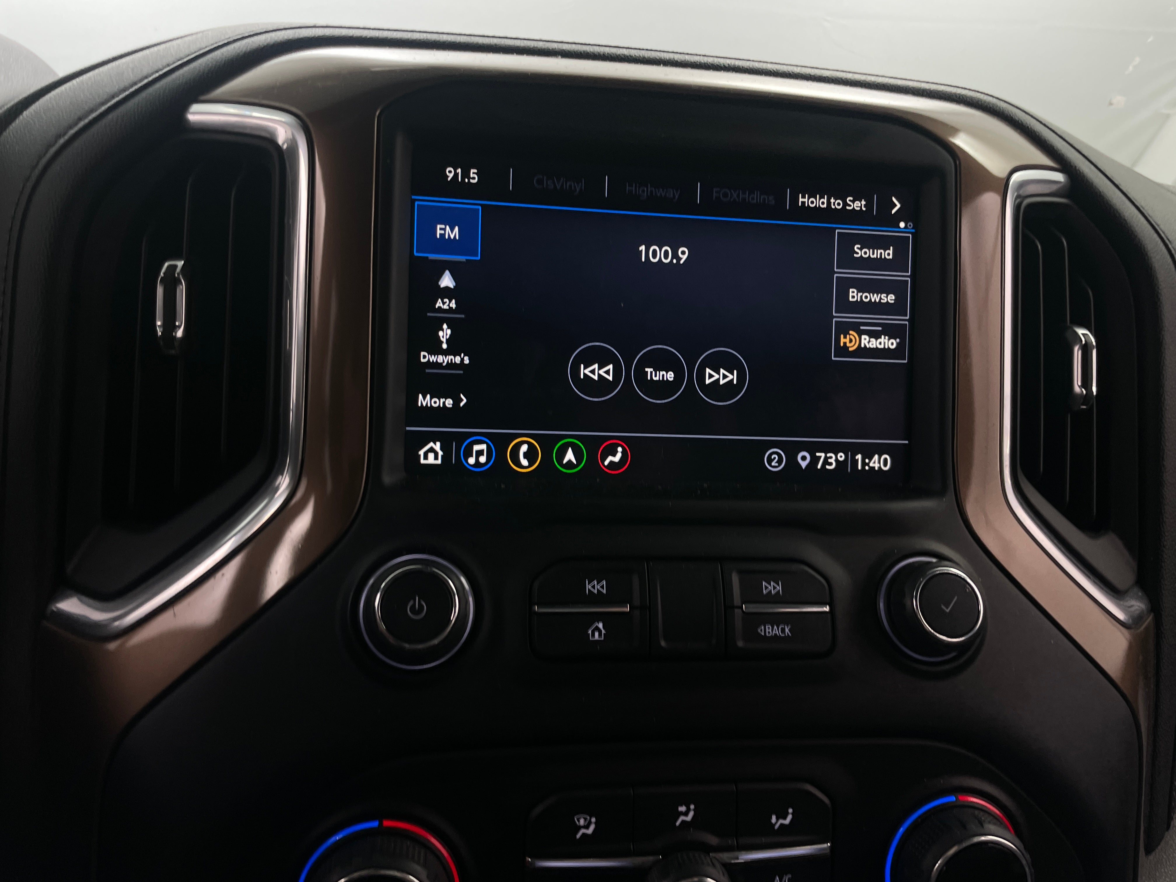 2020 Chevrolet Silverado 1500 High Country 3