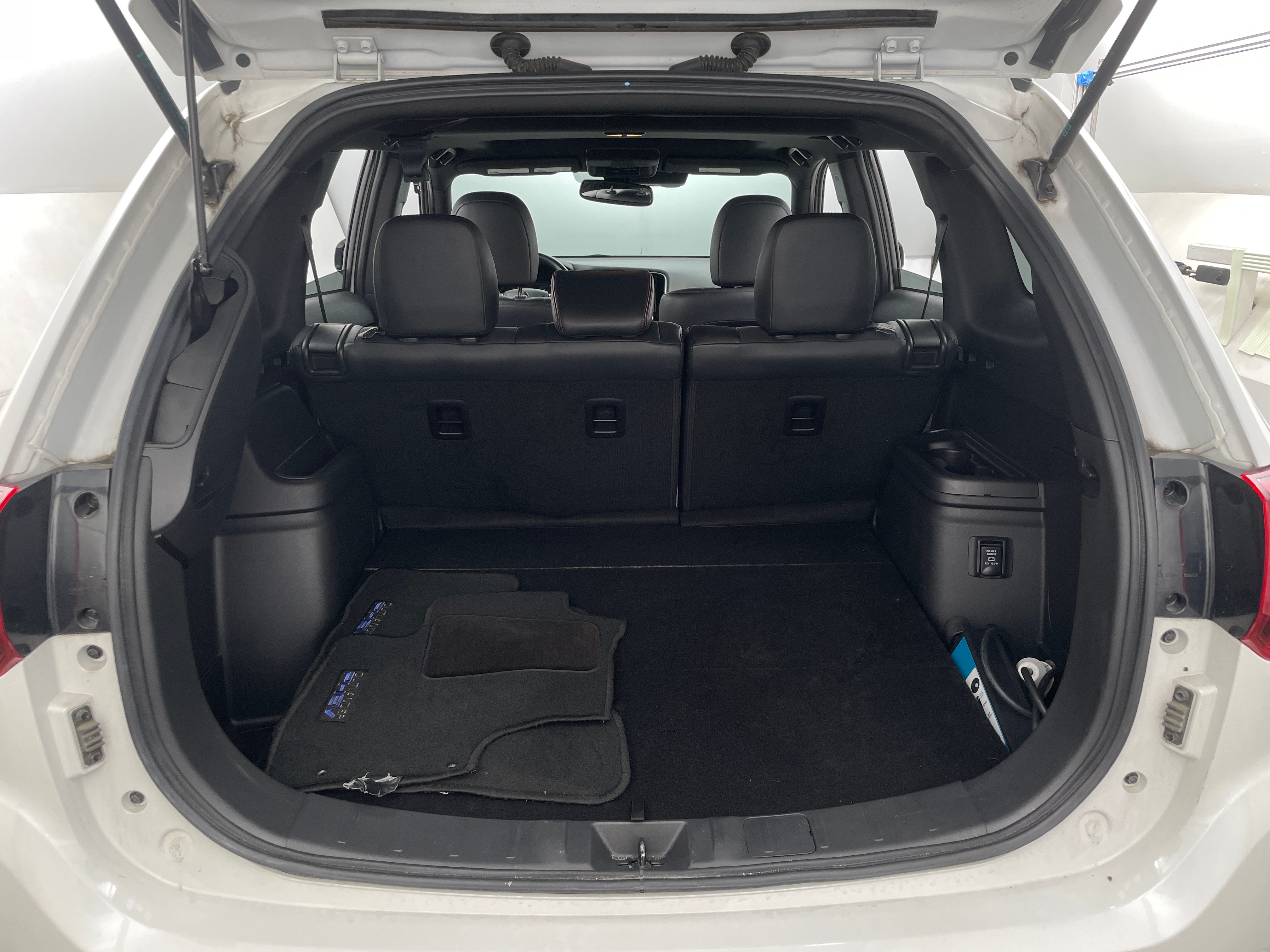 Thumbnail: 2021 Mitsubishi Outlander - 7