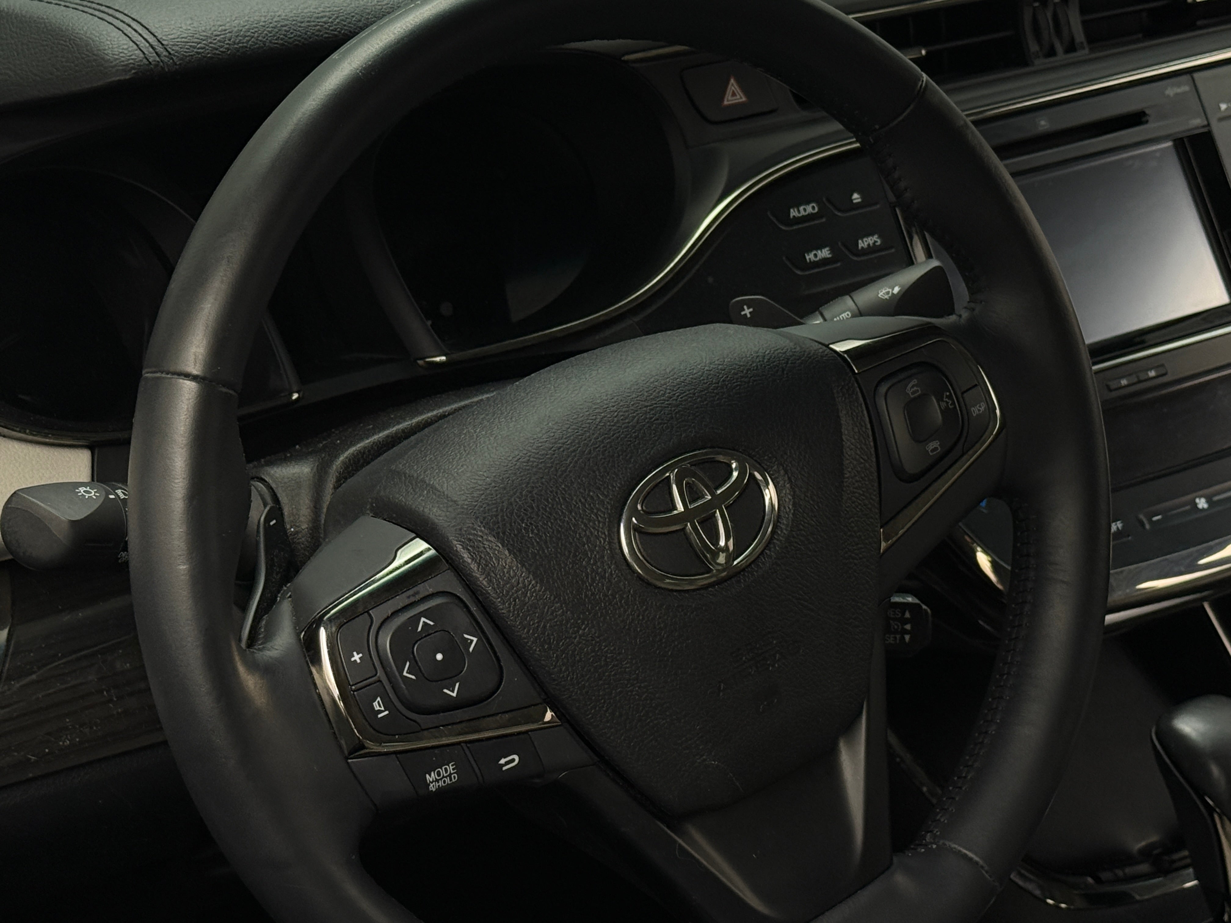 2015 Toyota Avalon Limited 4