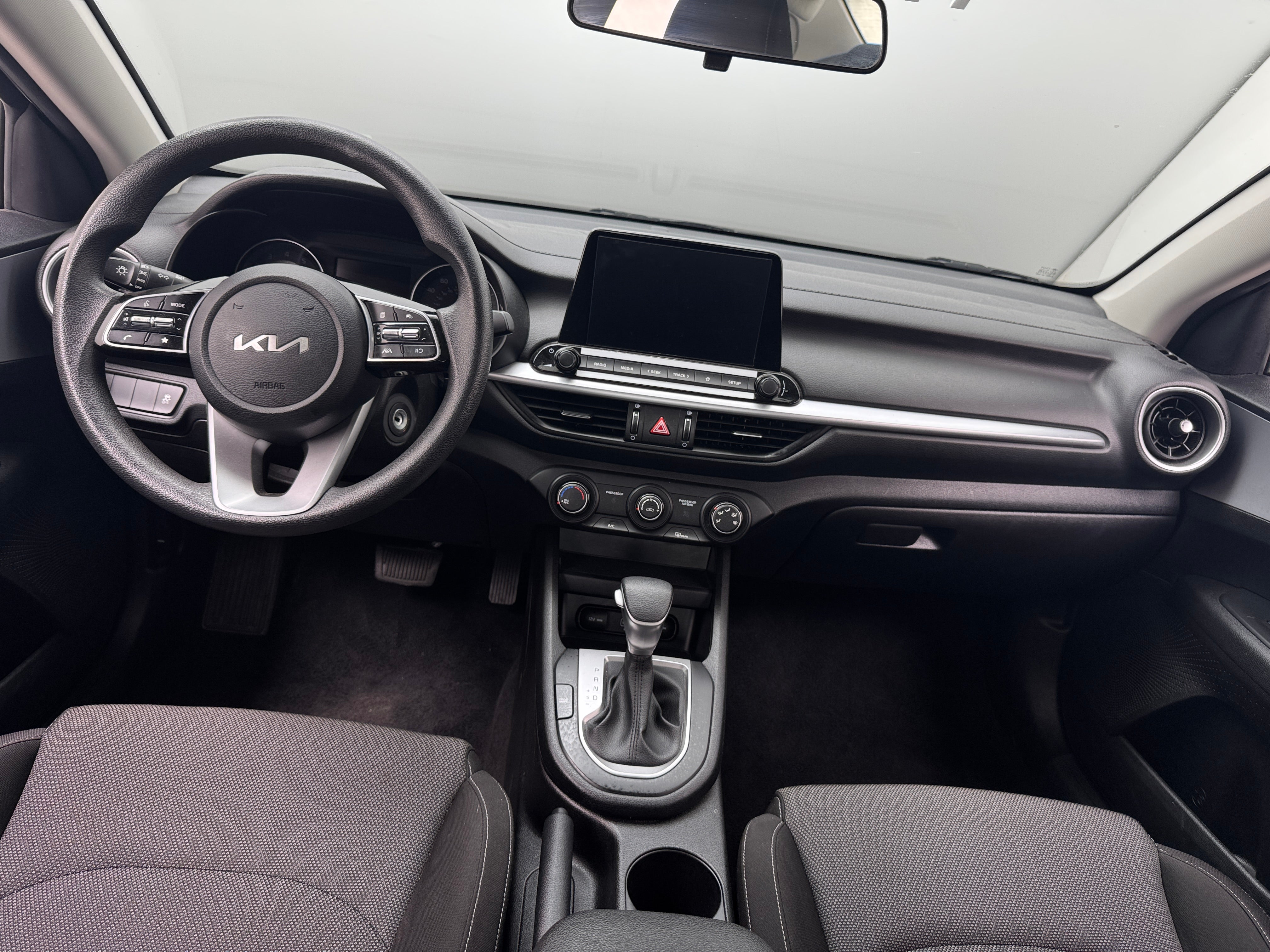 2023 Kia Forte LXS 3