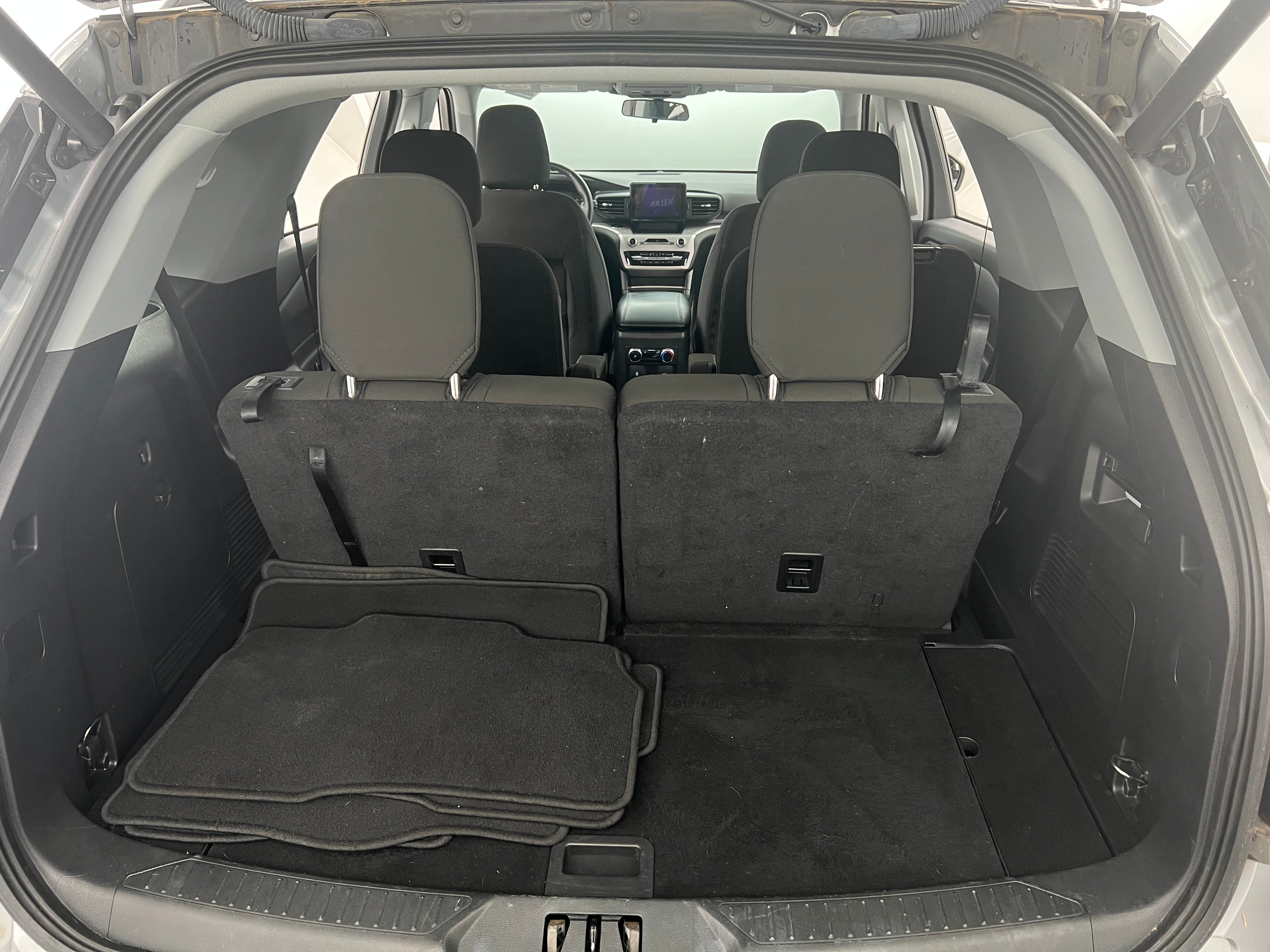 2022 Ford Explorer XLT 7