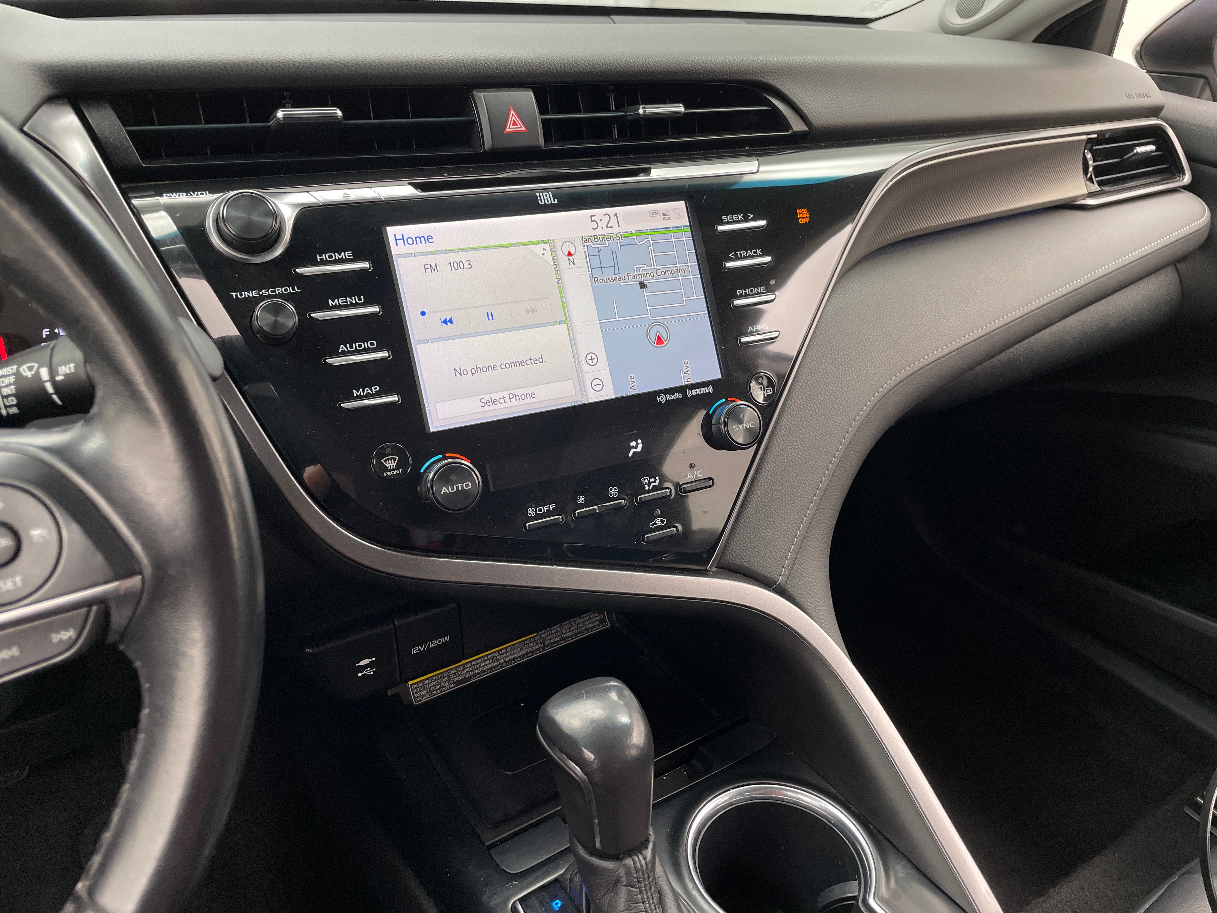2019 Toyota Camry XSE 3