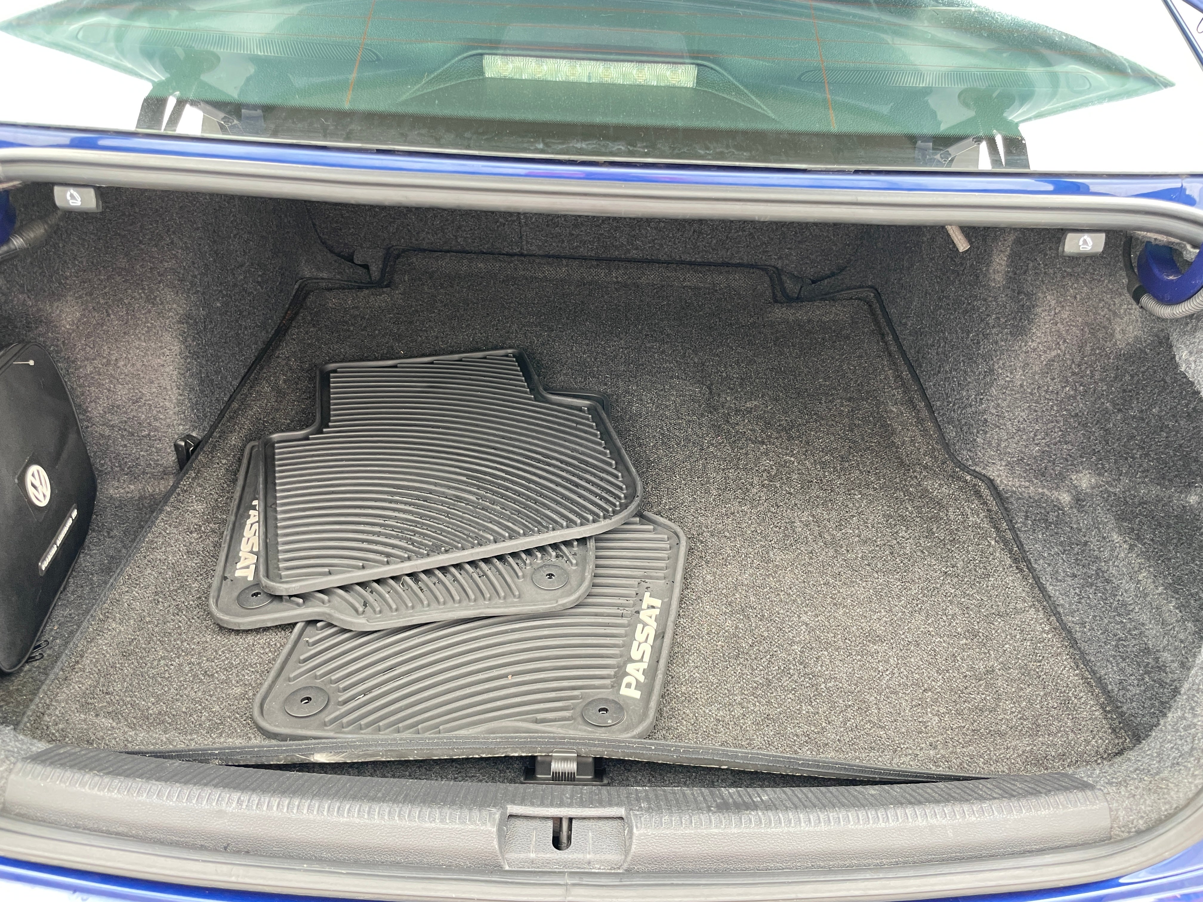 2016 Volkswagen Passat SE 6