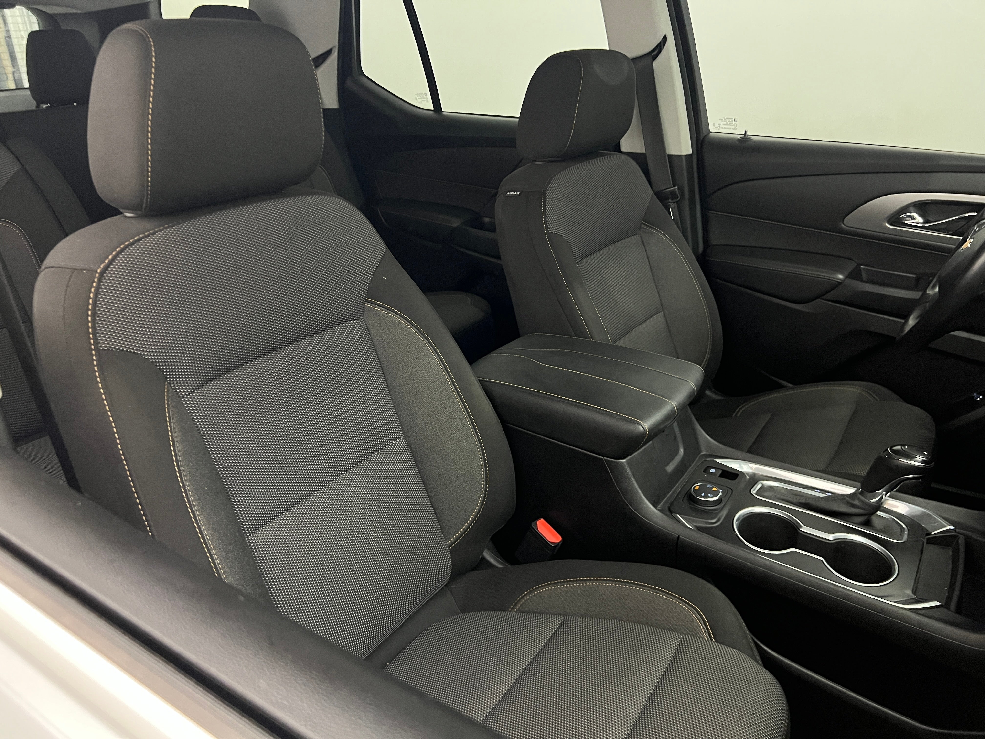 2020 Chevrolet Traverse LT 2