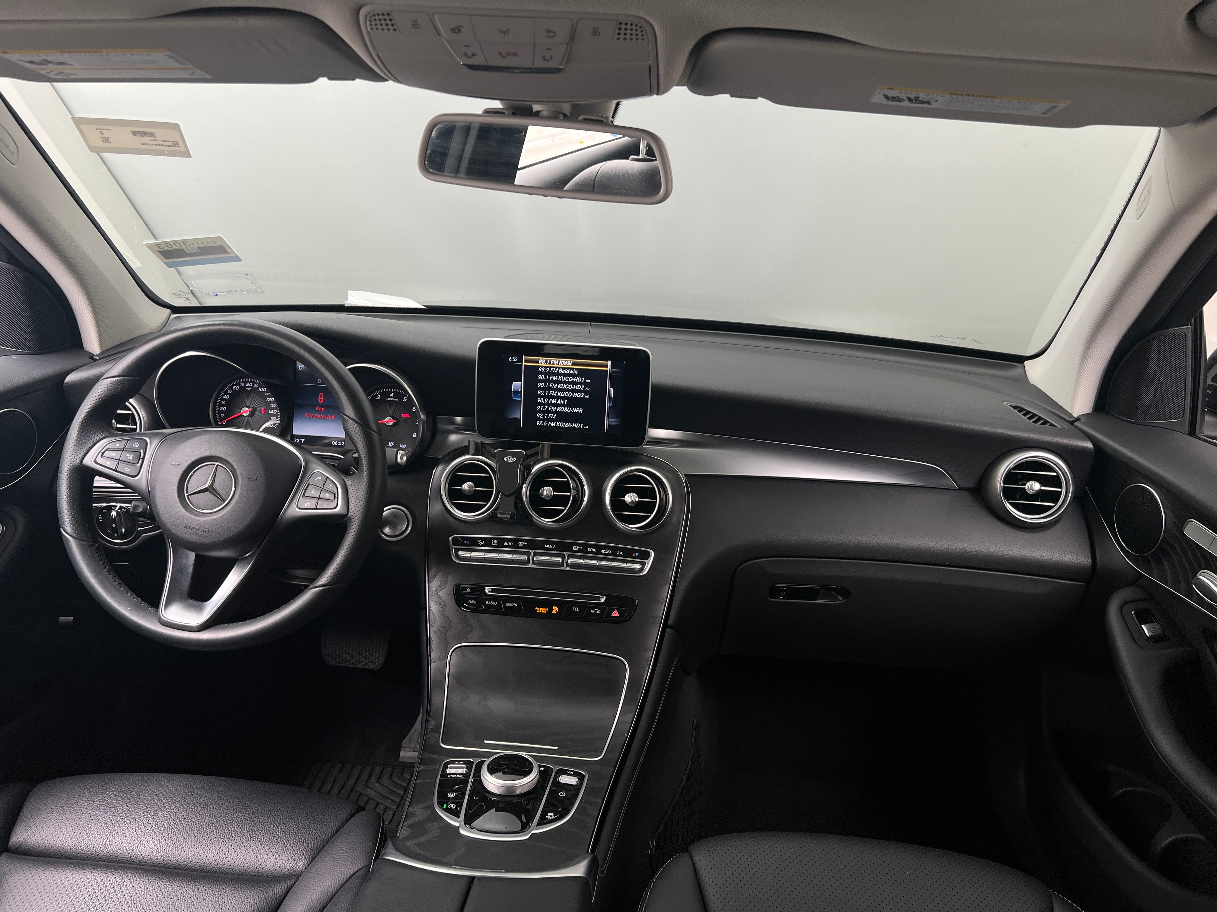 2017 Mercedes-Benz GLC 300 2