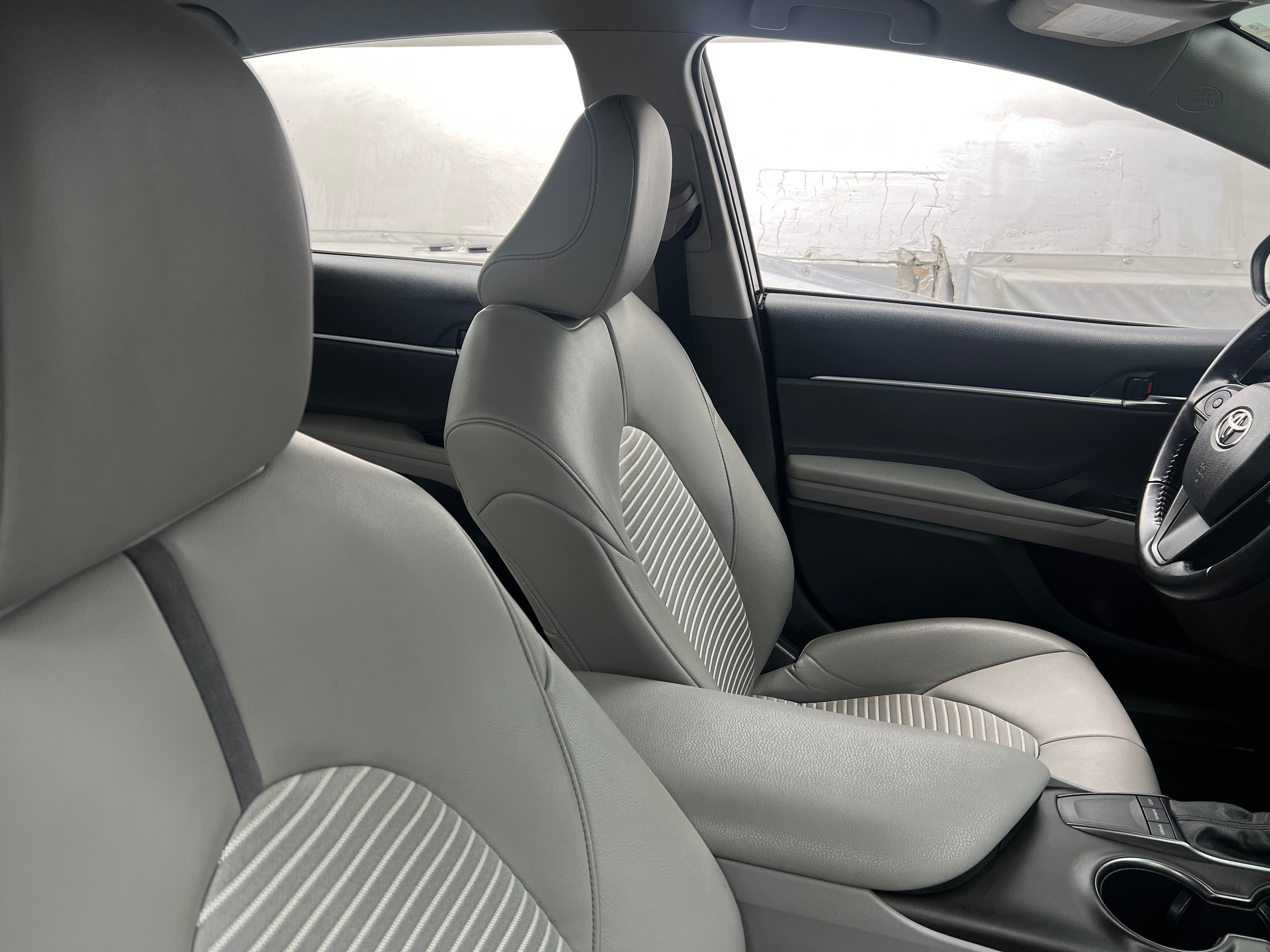 2022 Toyota Camry SE 2