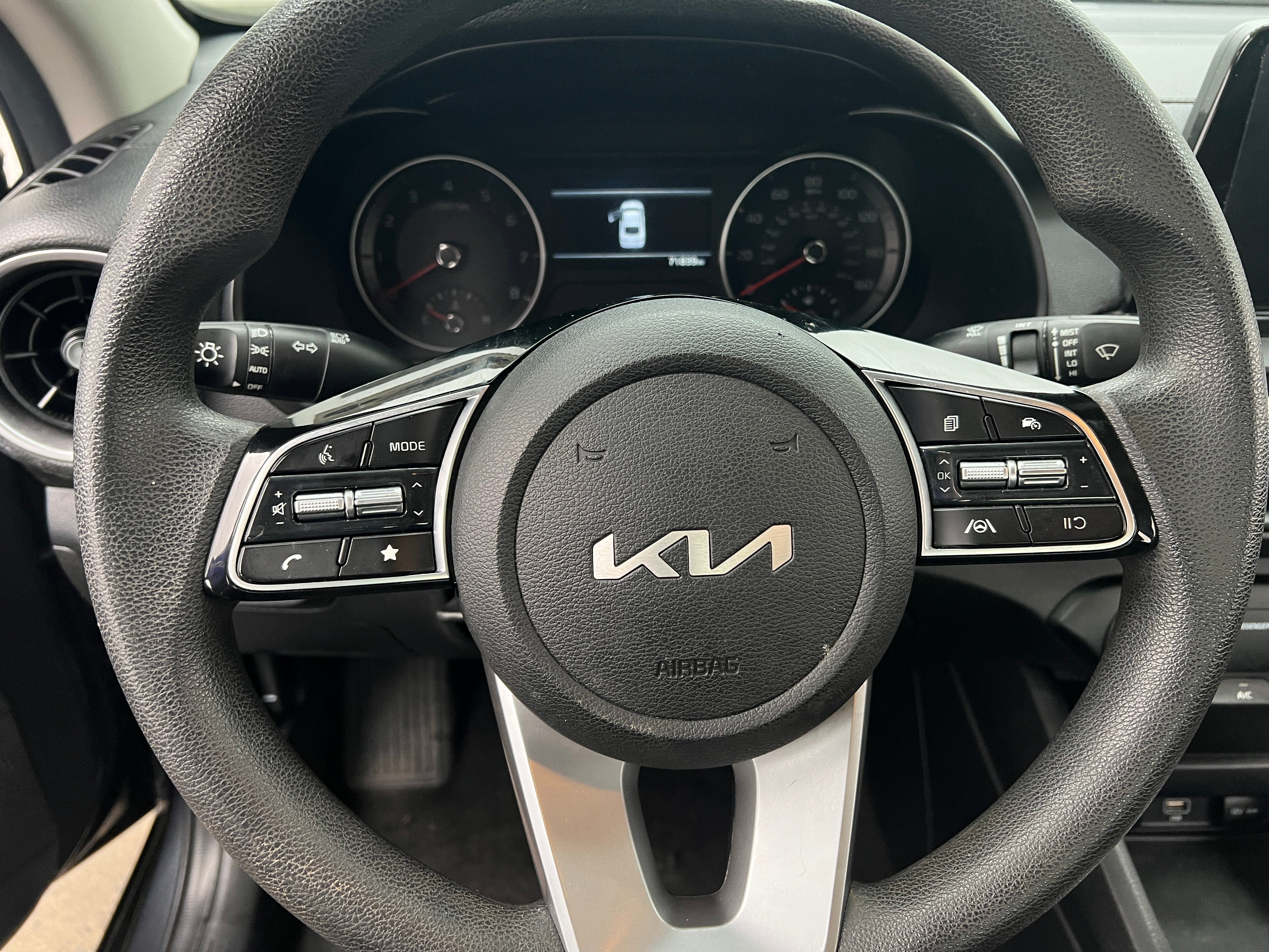 2022 Kia Forte LXS 5