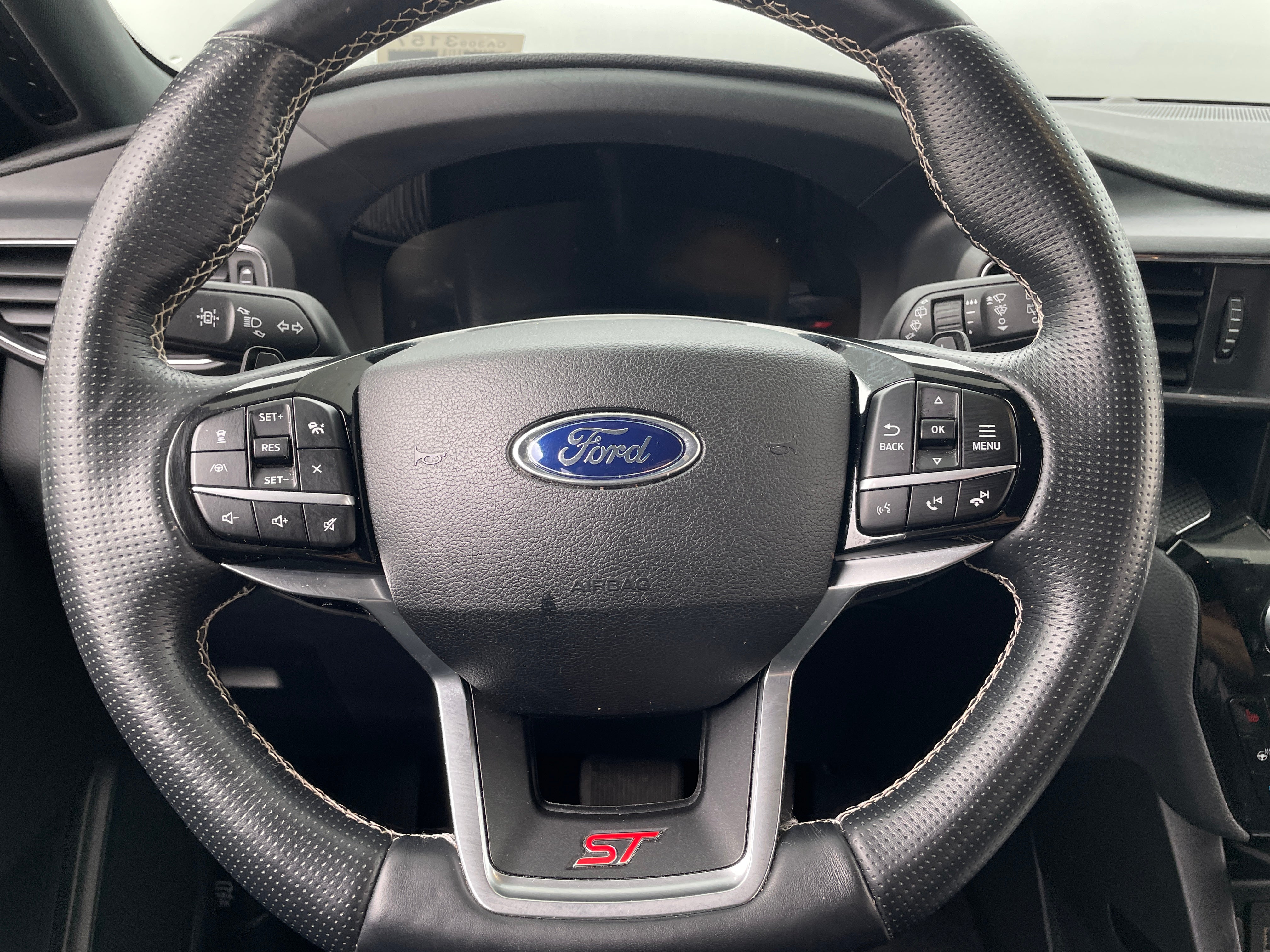 2021 Ford Explorer ST 4