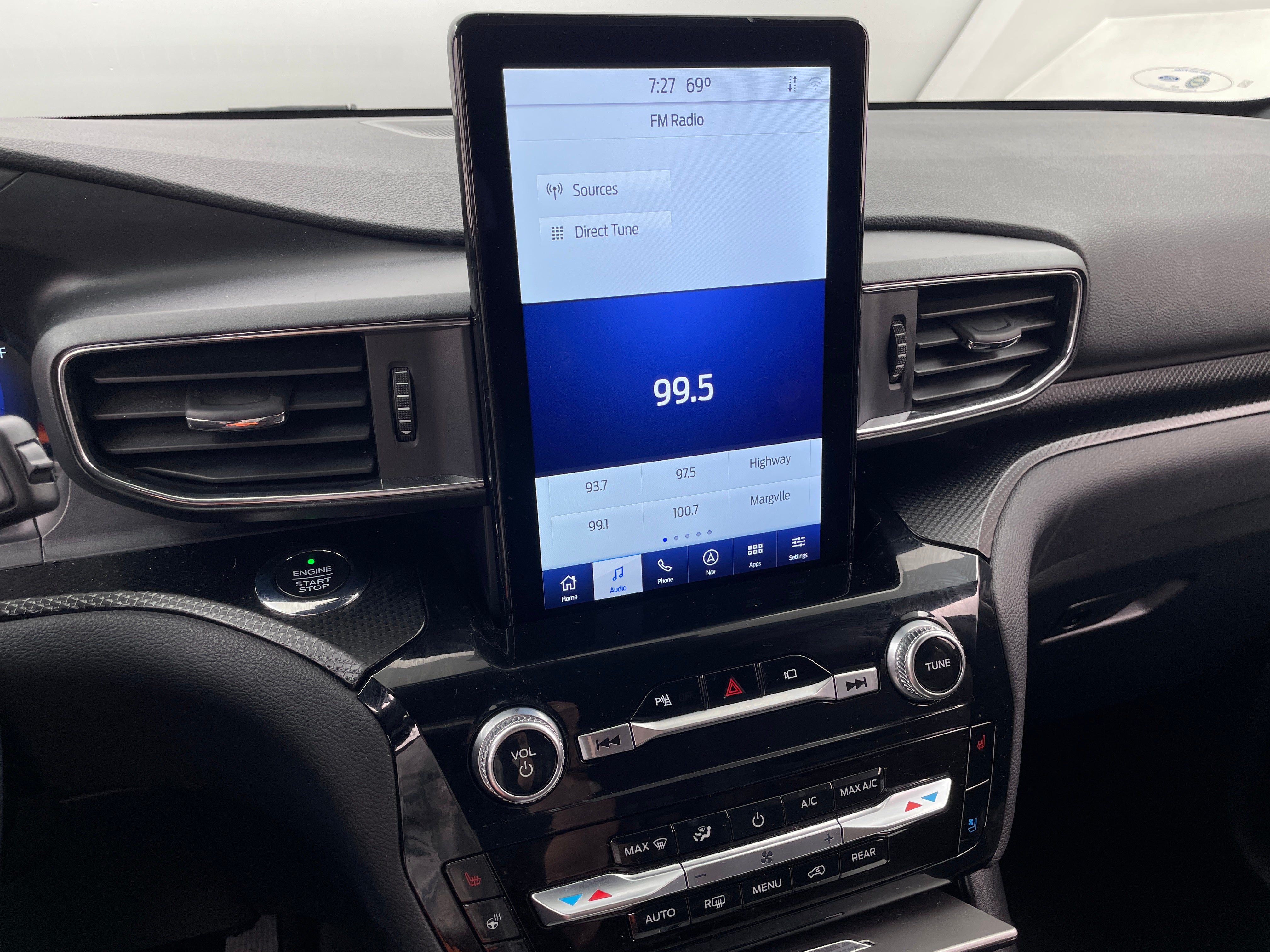 2021 Ford Explorer ST 3