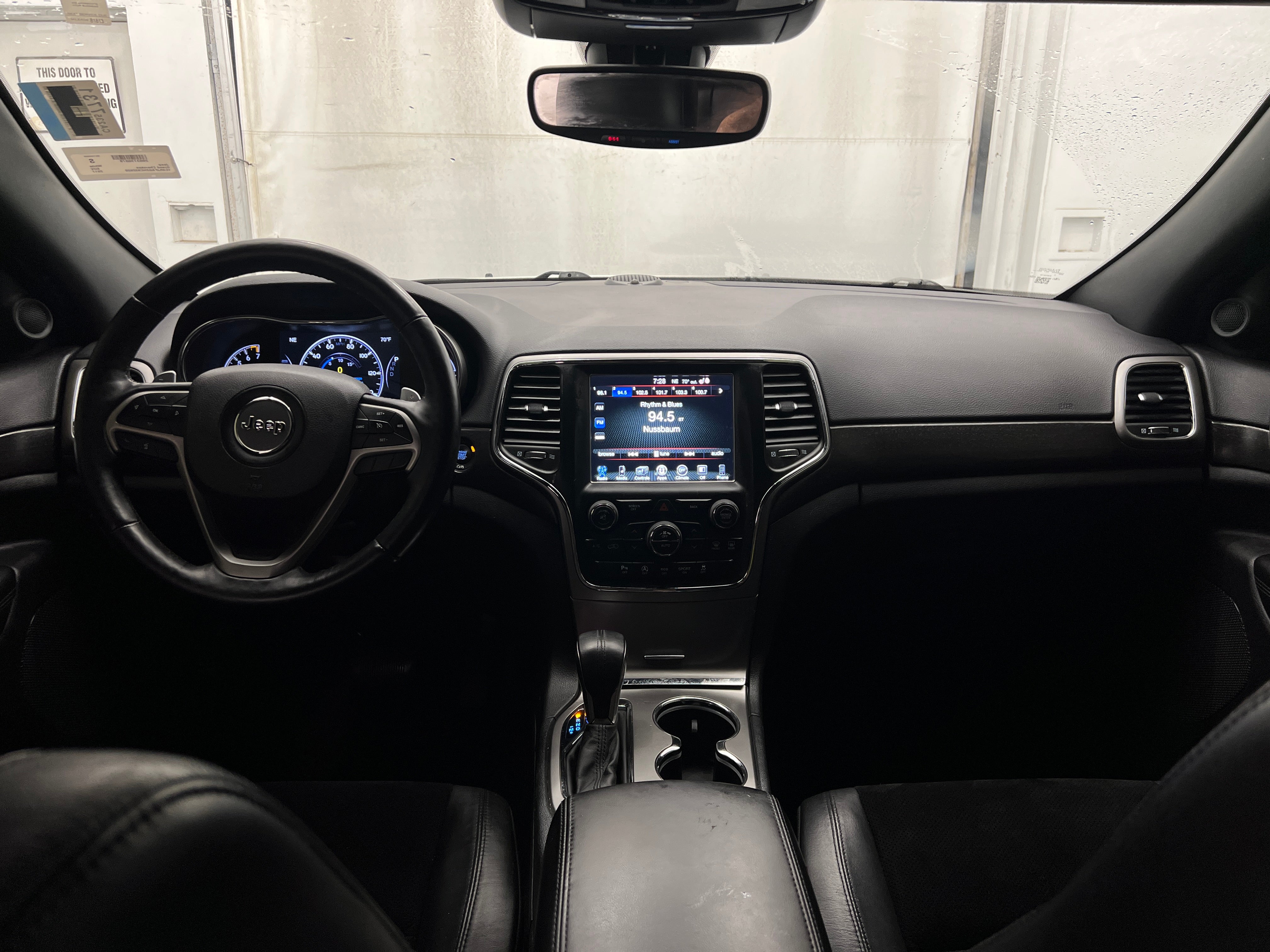 2017 Jeep Grand Cherokee Altitude 2