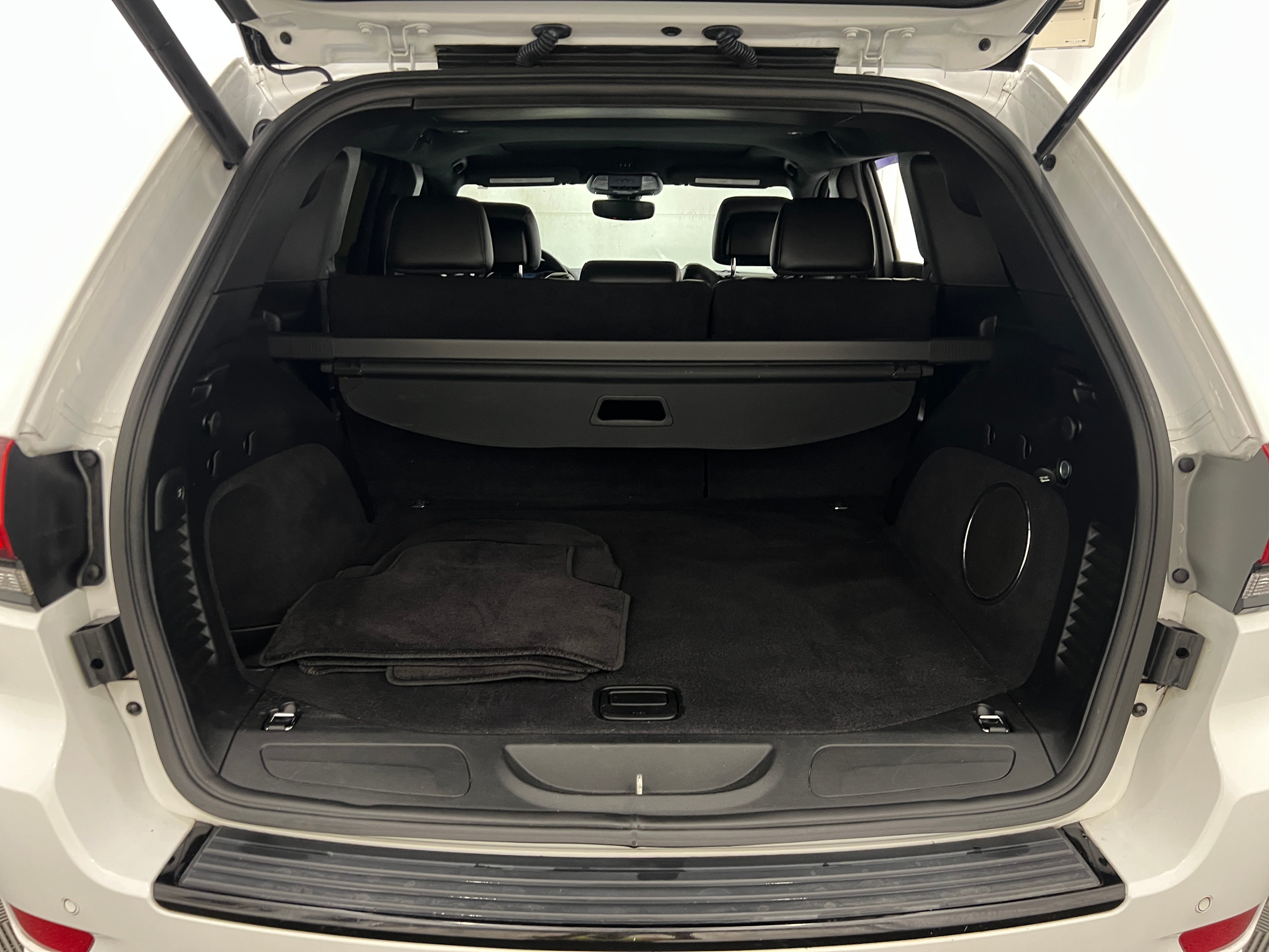 2017 Jeep Grand Cherokee Altitude 6