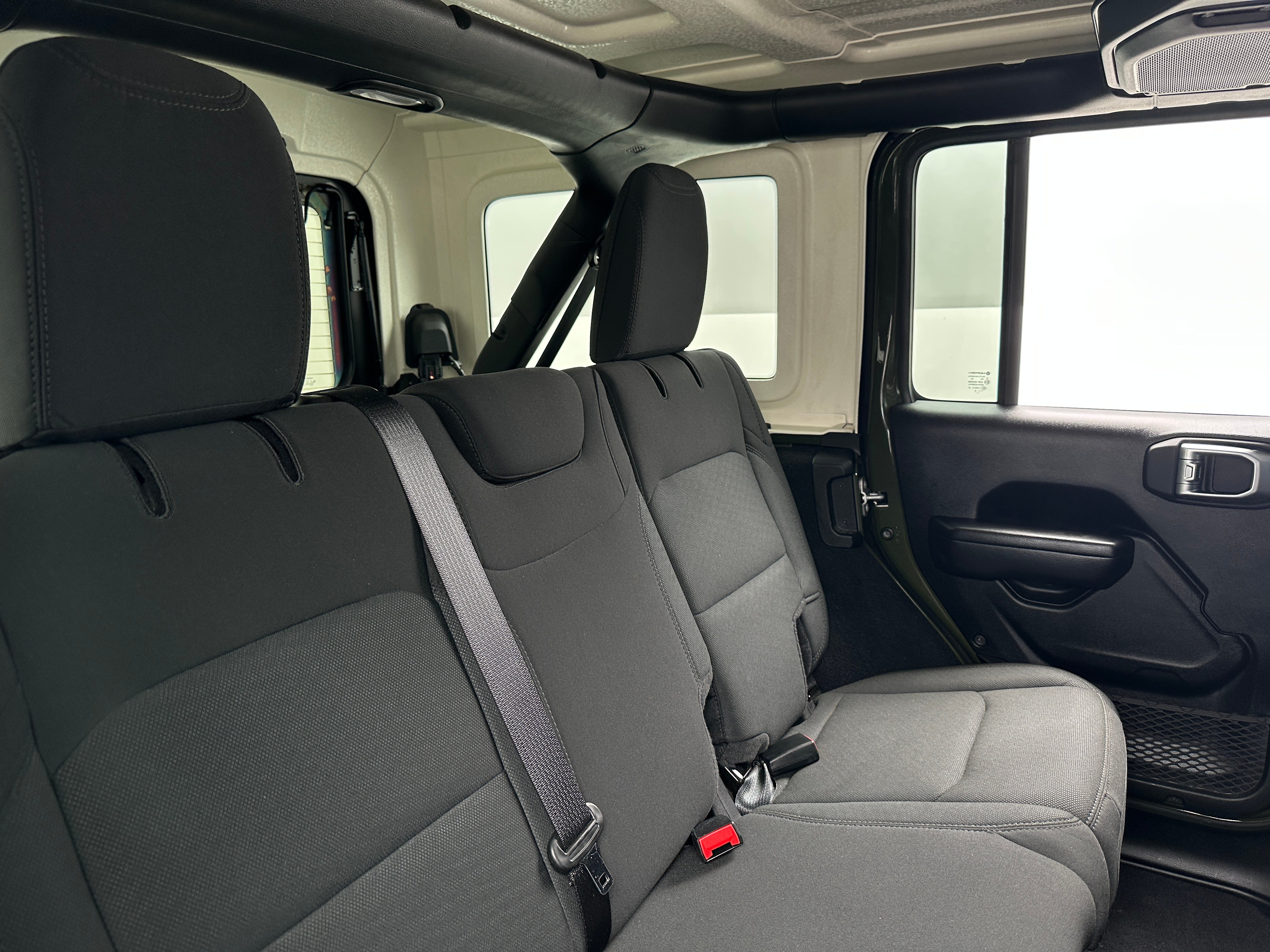 2022 Jeep Wrangler Unlimited Willys 6