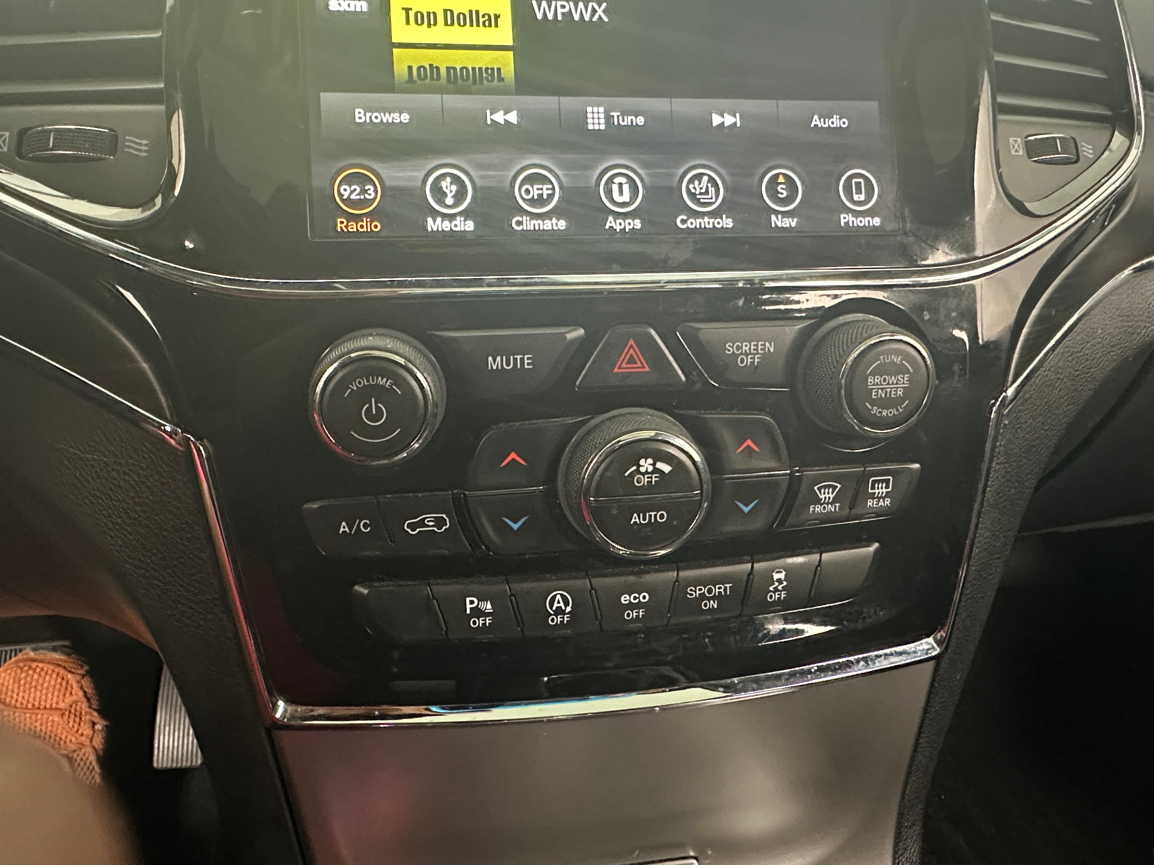 2019 Jeep Grand Cherokee Limited Edition 3